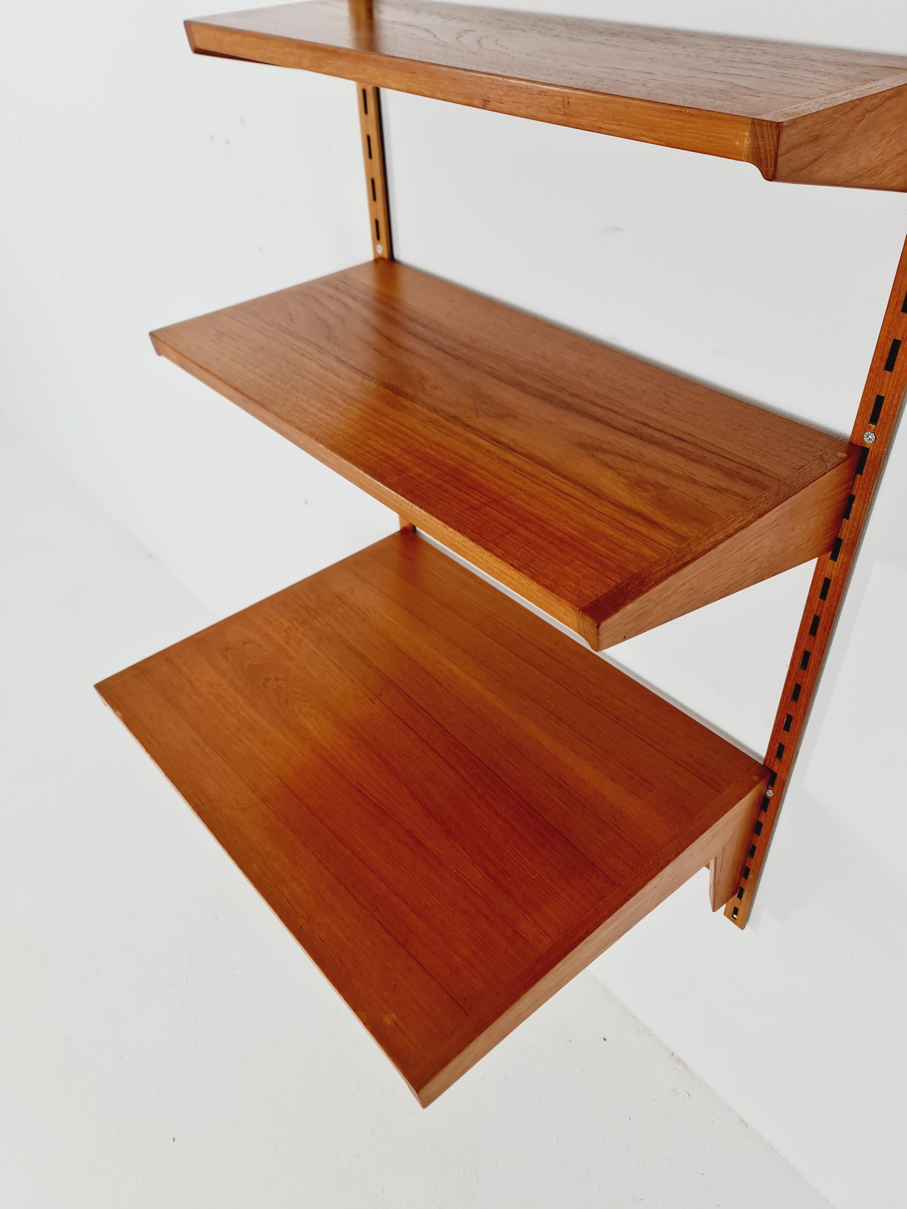 Metà XX secolo Sistema di scaffali modulari in teak di Kai Kai per FH Möbel , Danimarca, anni '60 in vendita