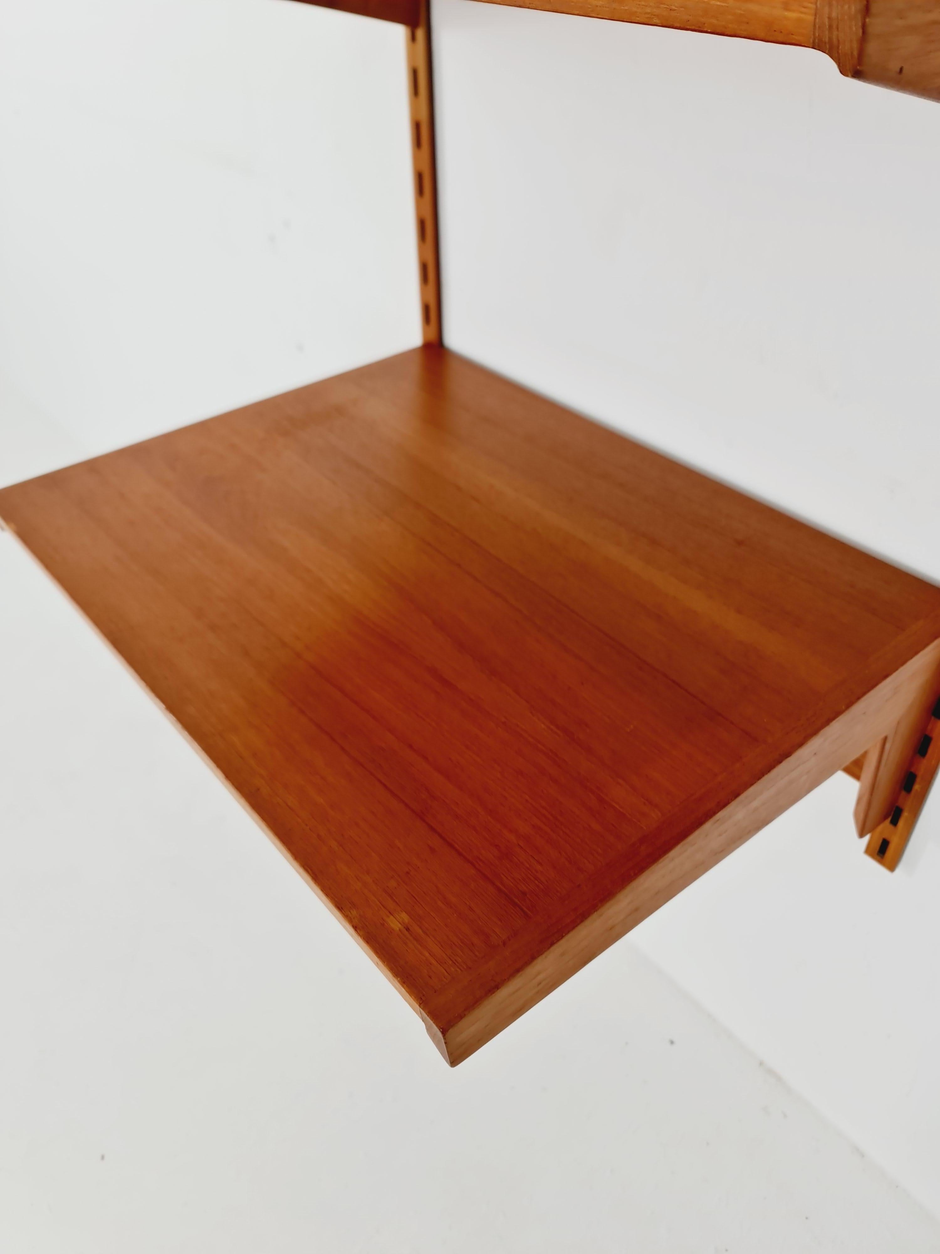 Teak Sistema di scaffali modulari in teak di Kai Kai per FH Möbel , Danimarca, anni '60 in vendita