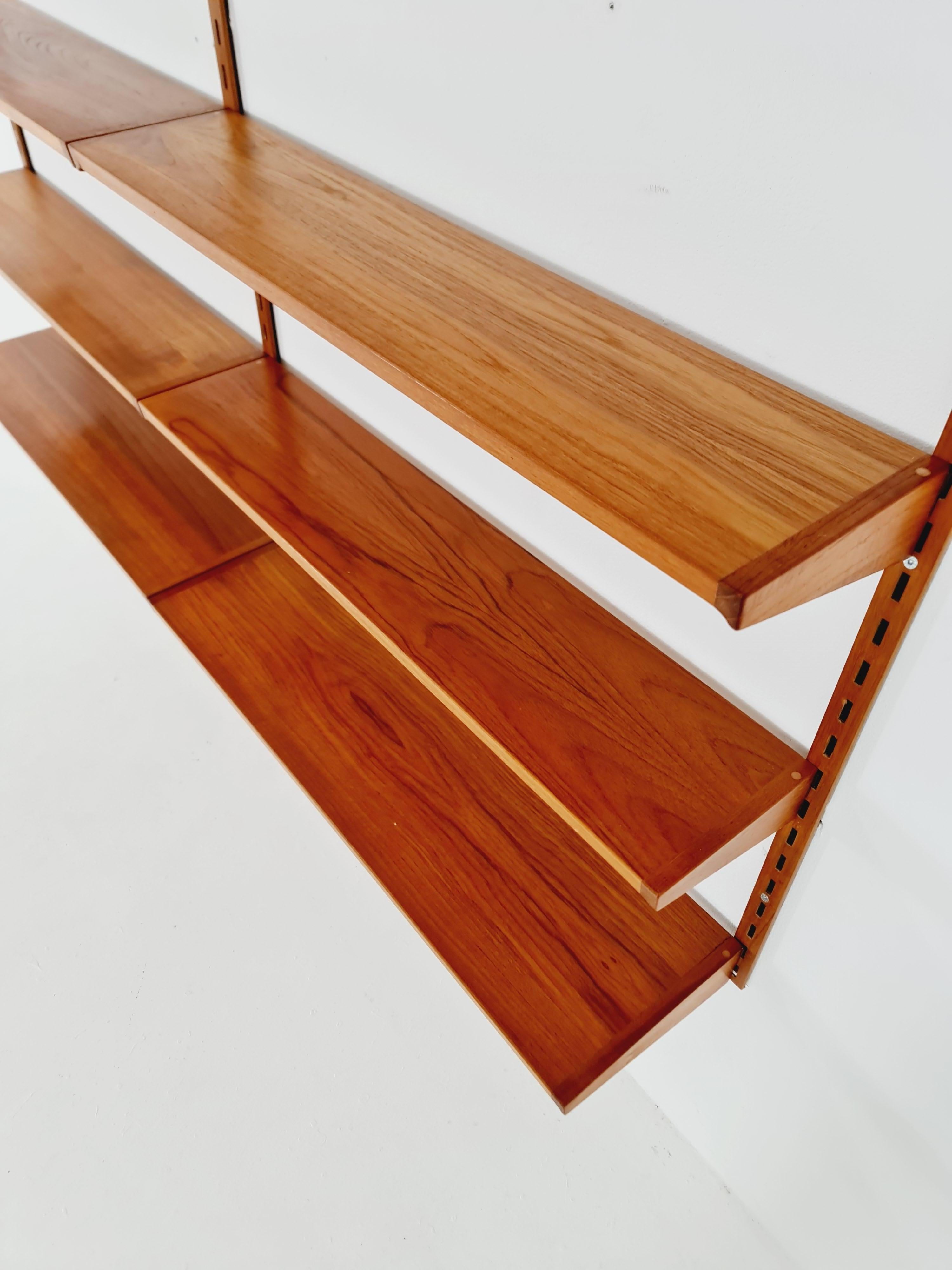 Sistema di scaffali modulari in teak di Kai Kai per FH Möbel , Danimarca, anni '60 in vendita 1