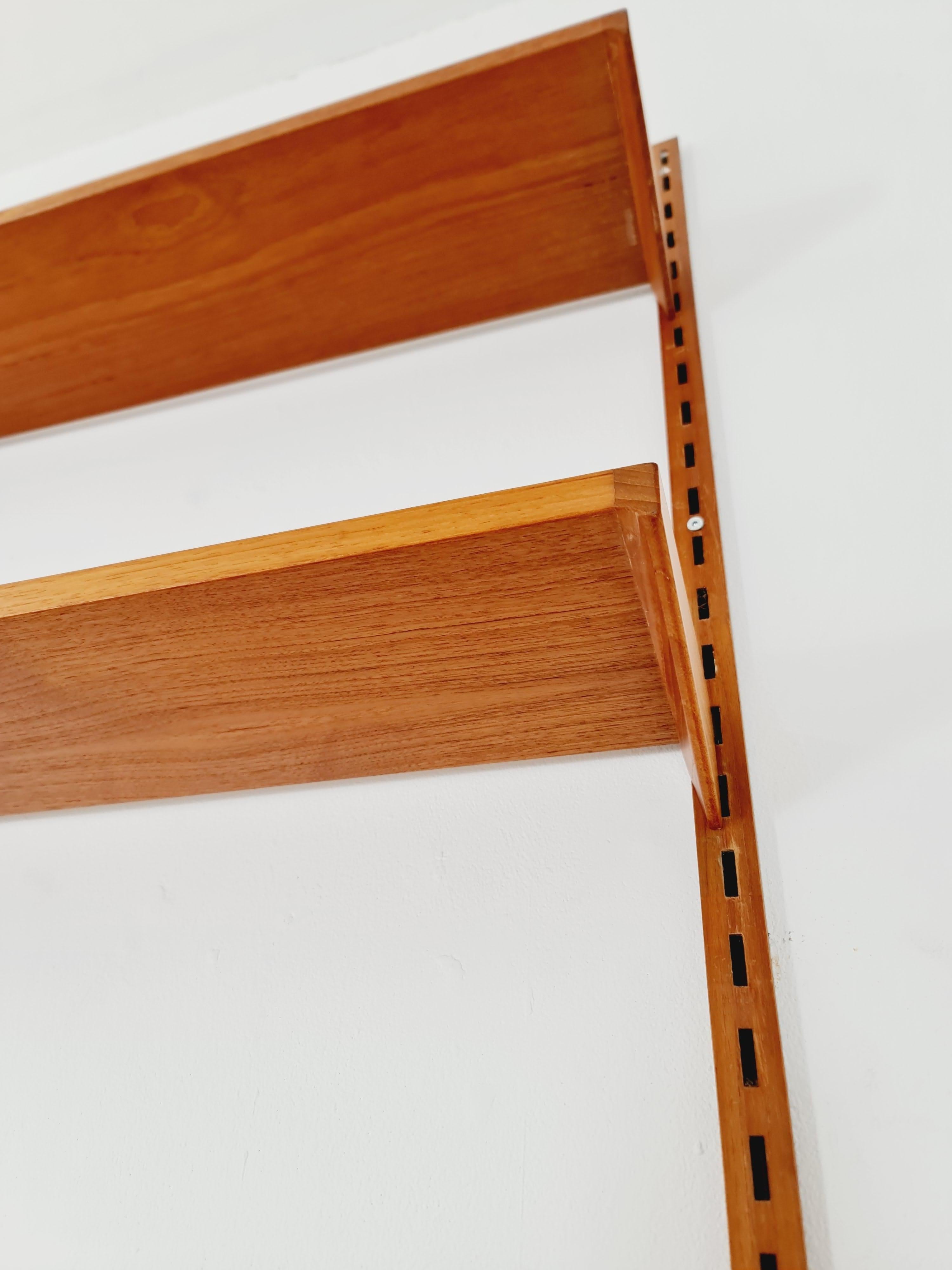 Sistema di scaffali modulari in teak di Kai Kai per FH Möbel , Danimarca, anni '60 in vendita 2