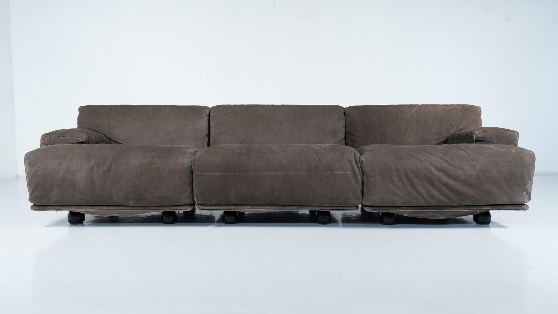 Modular Three-Seater Fiandra Sofa by Vico Magistretti, Cassina - Original Fabric For Sale 1