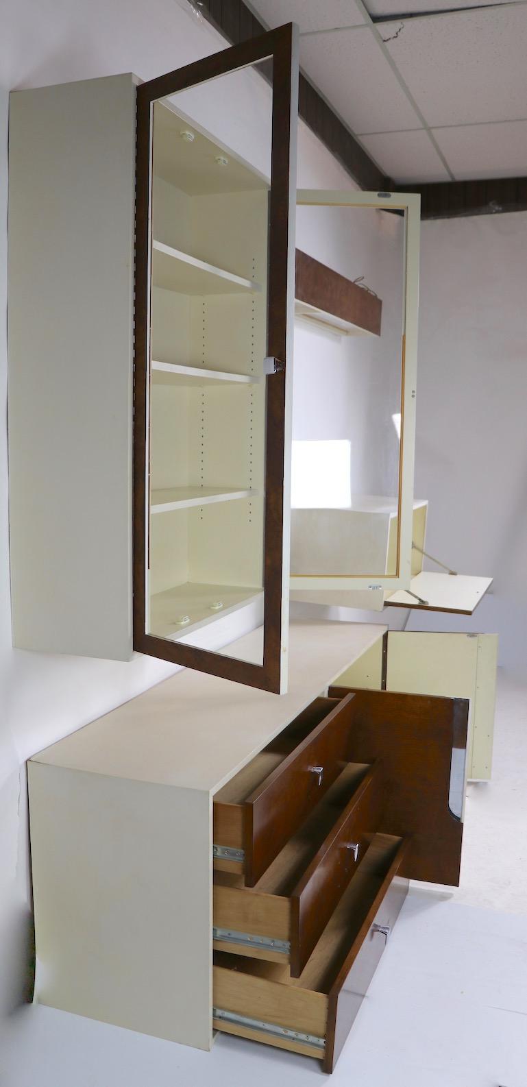 Modular Wall Unit in the style of Milo Baughman 10