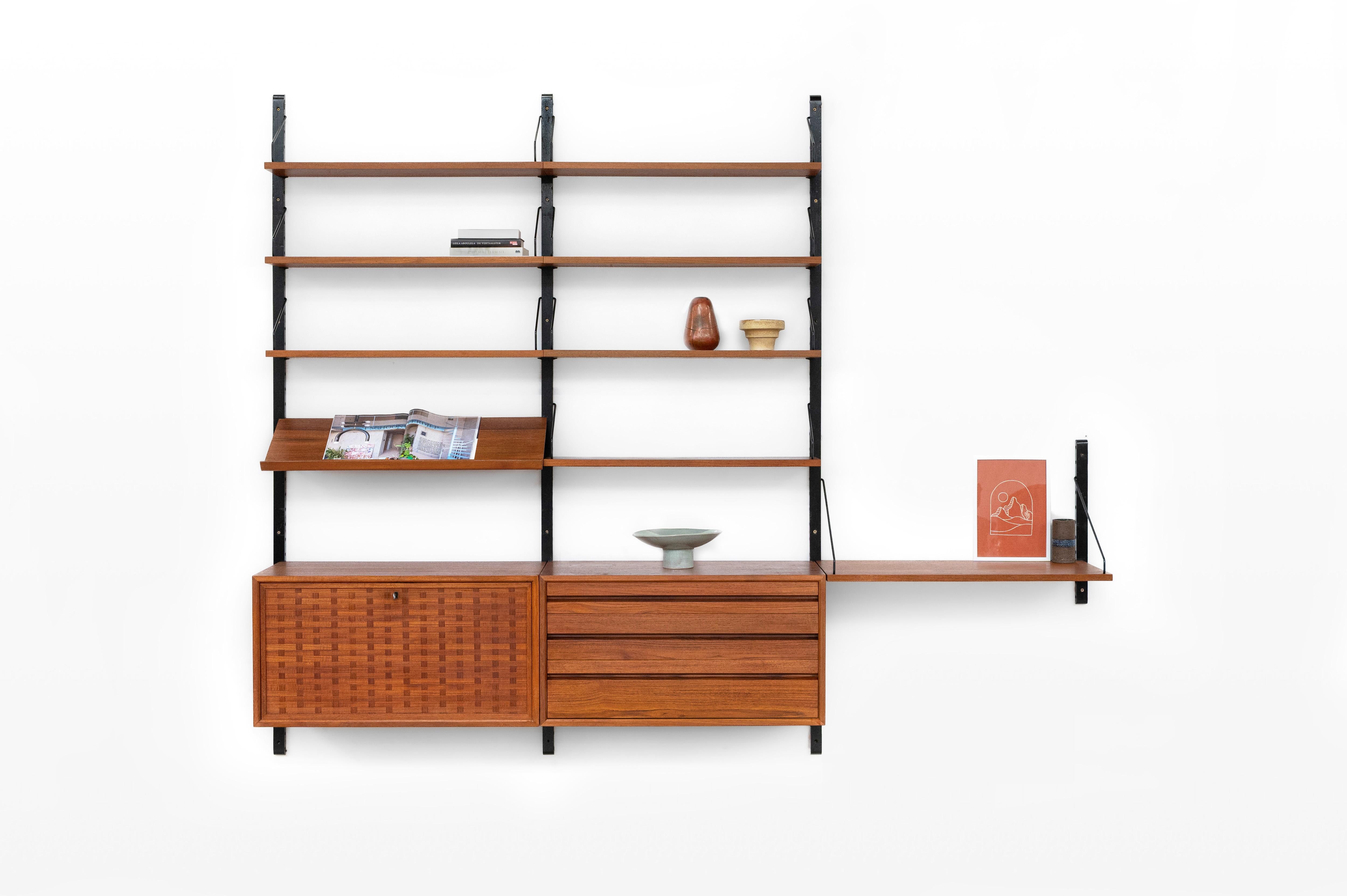 Mid-Century Modern Modular Wall Unit by Poul Cadovius for Royal System, 1950s