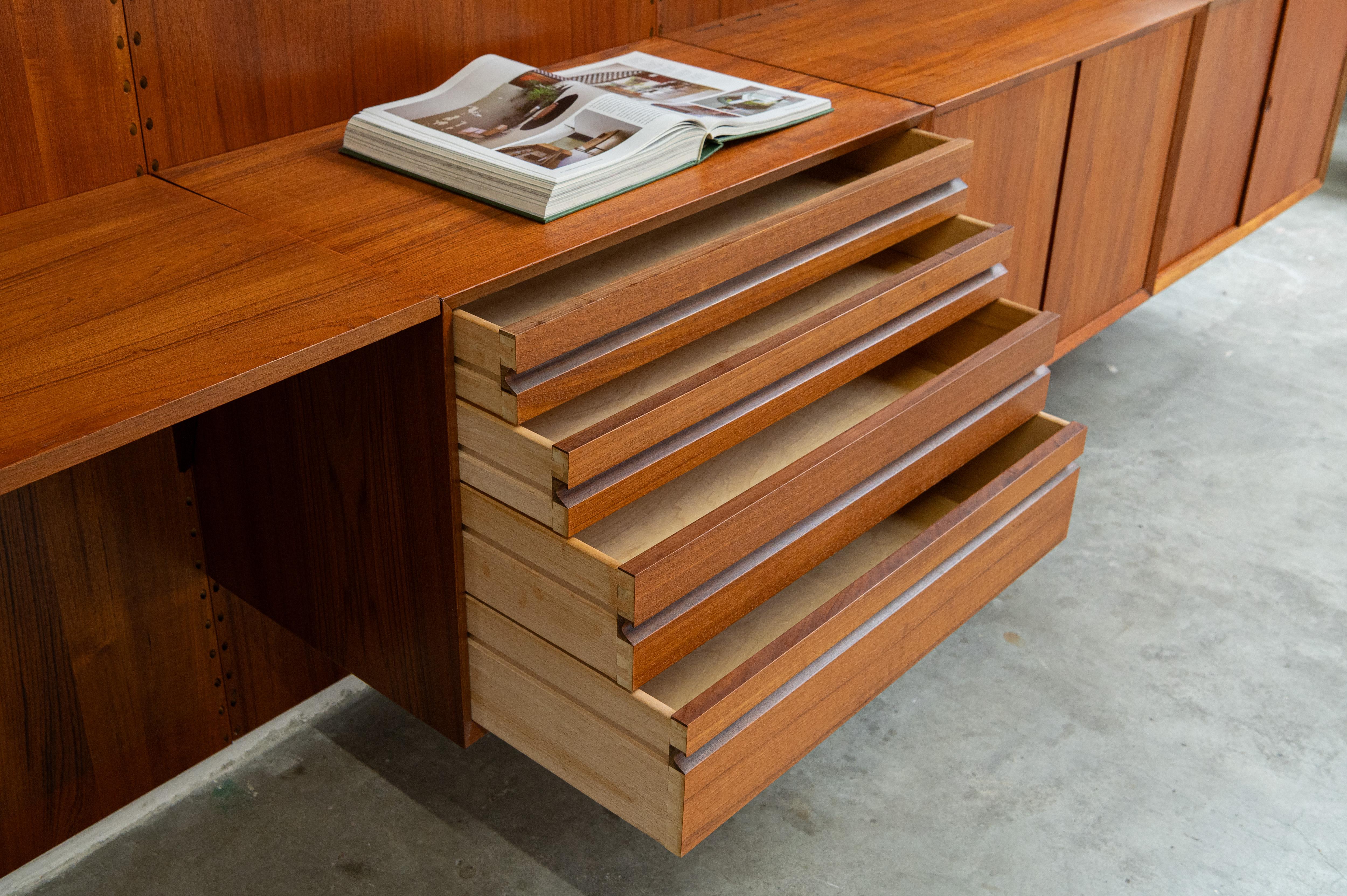 Teak Modular wall unit by Poul Cadovius in teak