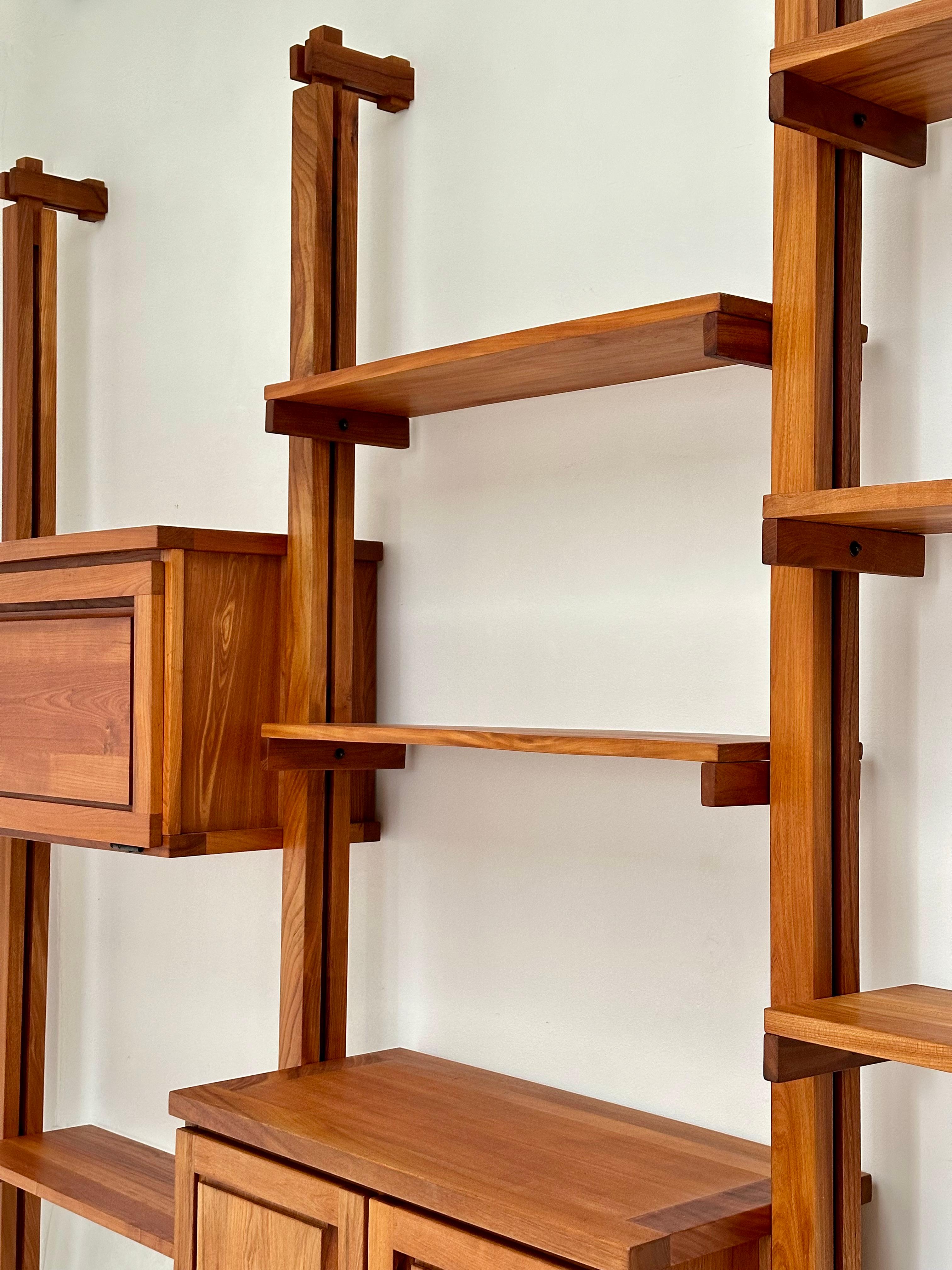 Scandinavian Modern Modular Wall Unit in Solid Elm, France, c. 1980 For Sale