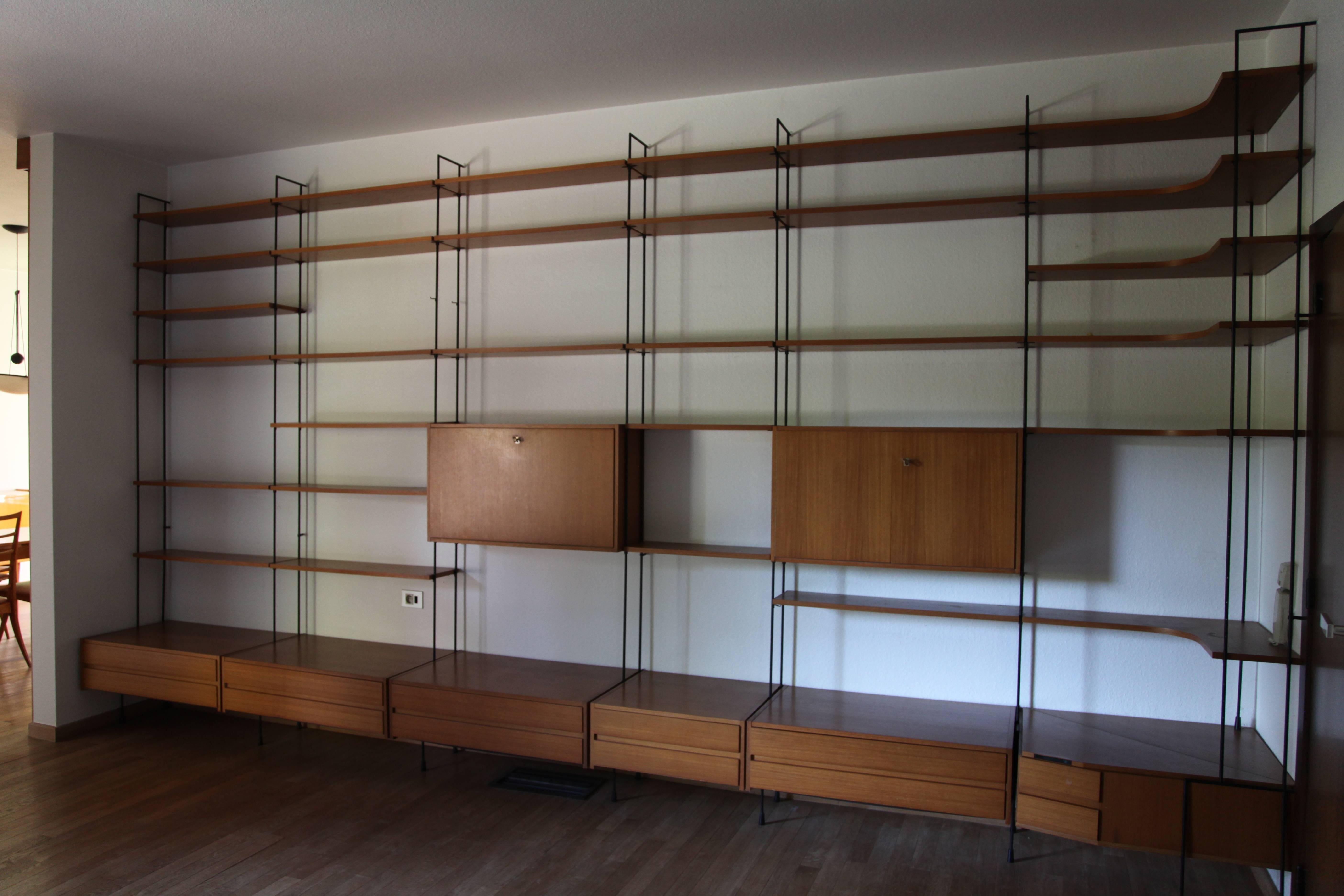 Modular Wall Unit Shelving System in Teak by Hilker, 1960s, Germany In Excellent Condition In Antwerp, BE