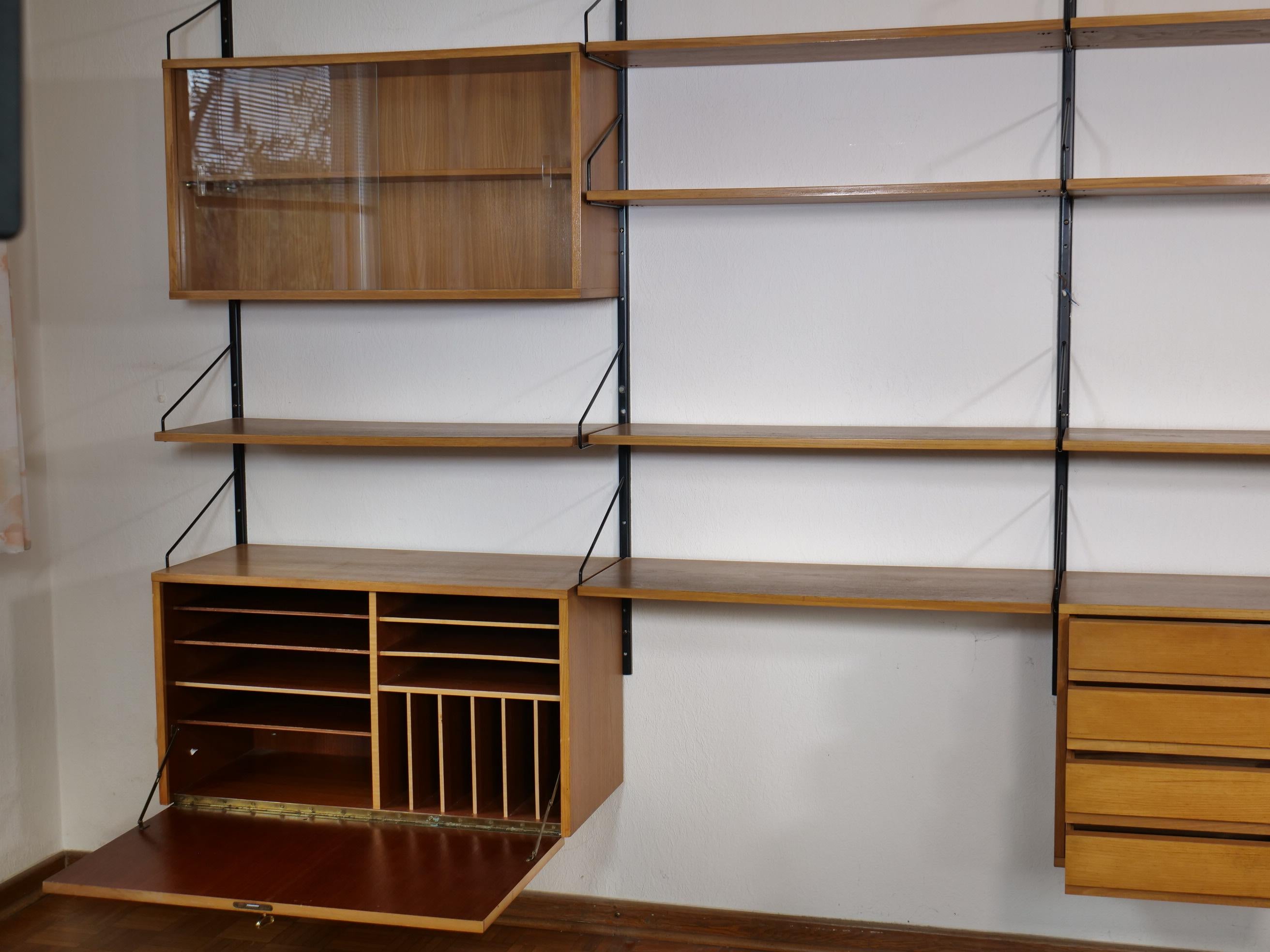 Modulares Regalsystem Wohnwand aus Ulmenholz, Mid-Century Design, 1960er Jahre im Angebot 5