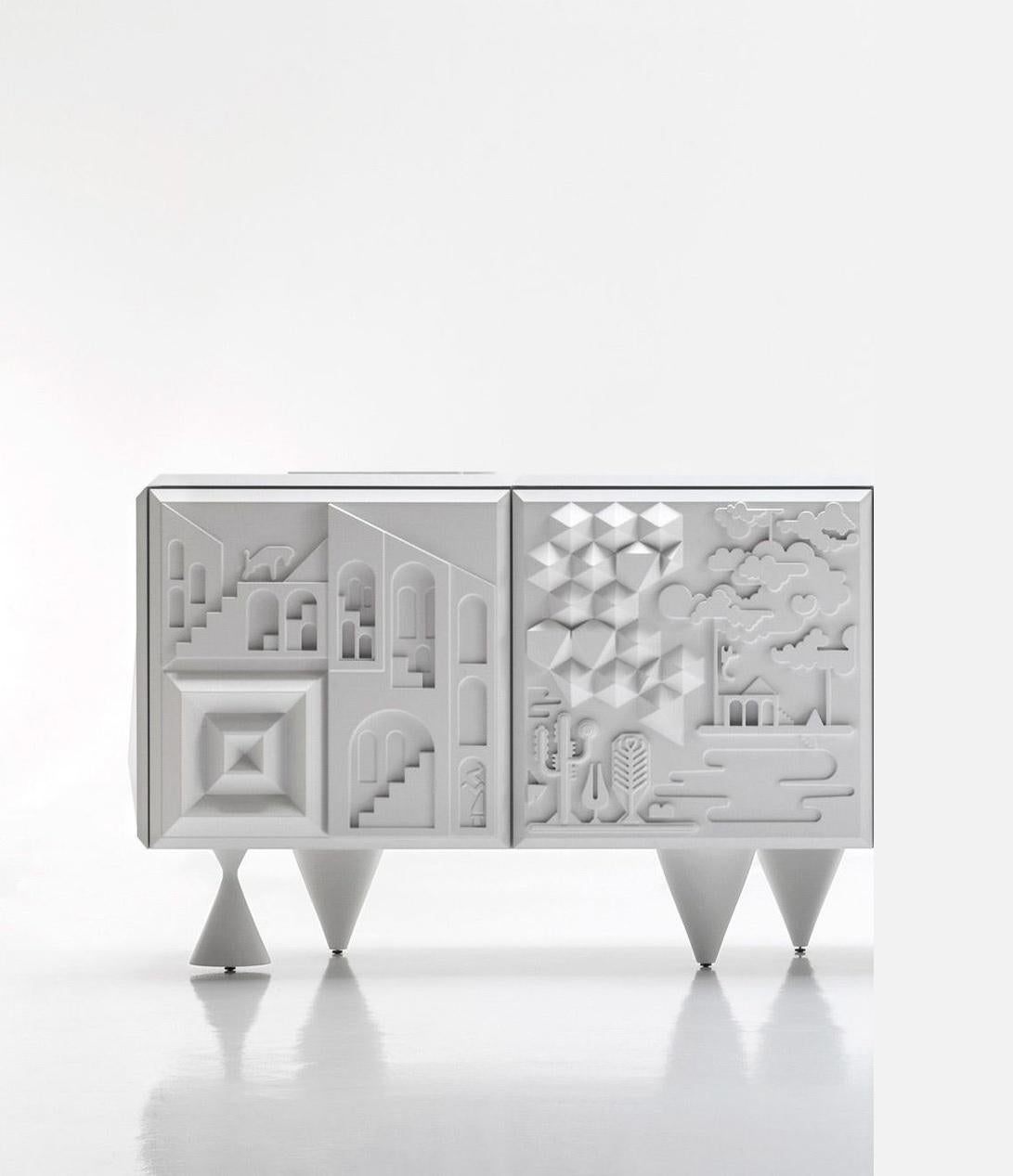 Modulo 12 Mobile Tout va Bien di Antoine et Manuel
Dimensioni: P 50 x L 130 x H 82 cm 
Materiali: Contenitori realizzati in MDF con finitura laccata opaca, fissati tra loro con un sistema di fissaggio meccanico. Ante in MDF con frontali