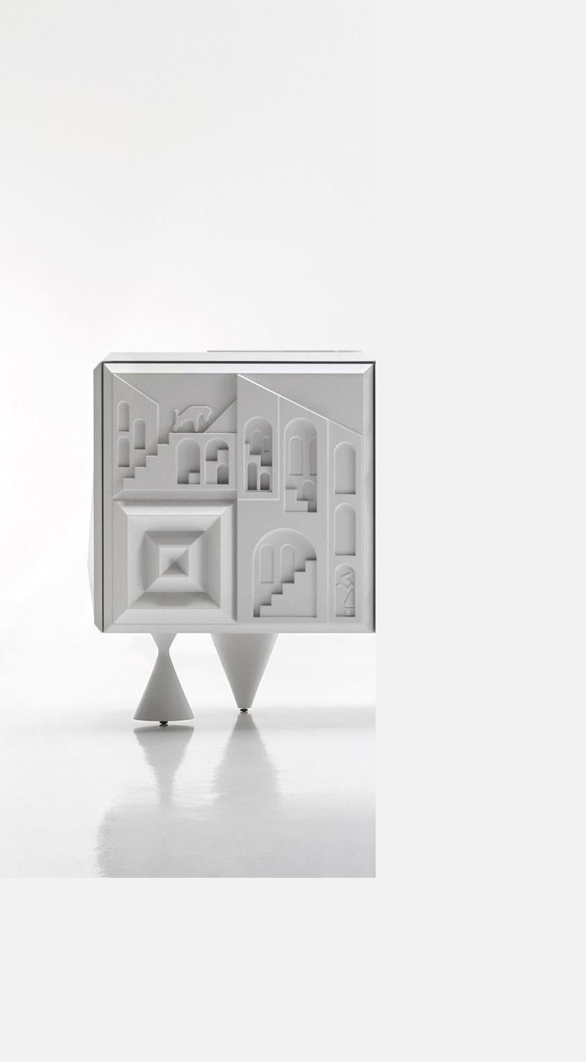 Modulo 60 Mobile Tout va Bien di Antoine et Manuel
Dimensioni: P 50 x L 60 x H 60 cm 
Materiali: Contenitori realizzati in MDF con finitura laccata opaca, fissati tra loro con un sistema di fissaggio meccanico. Ante in MDF con frontali