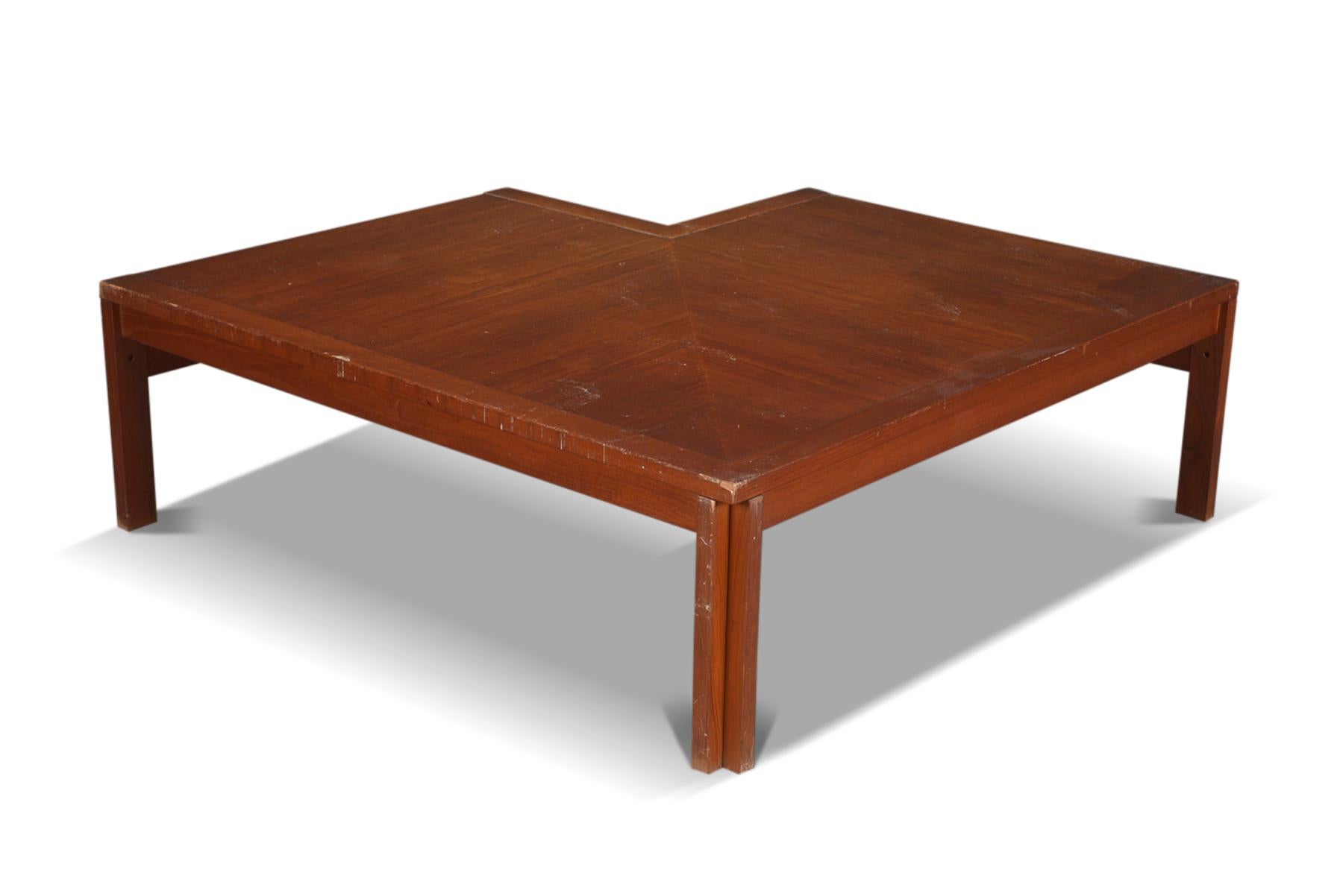 Danish “Moduline” Corner Table In Teak By Ole Gjerløv Knudsen + Torben Lind For Sale