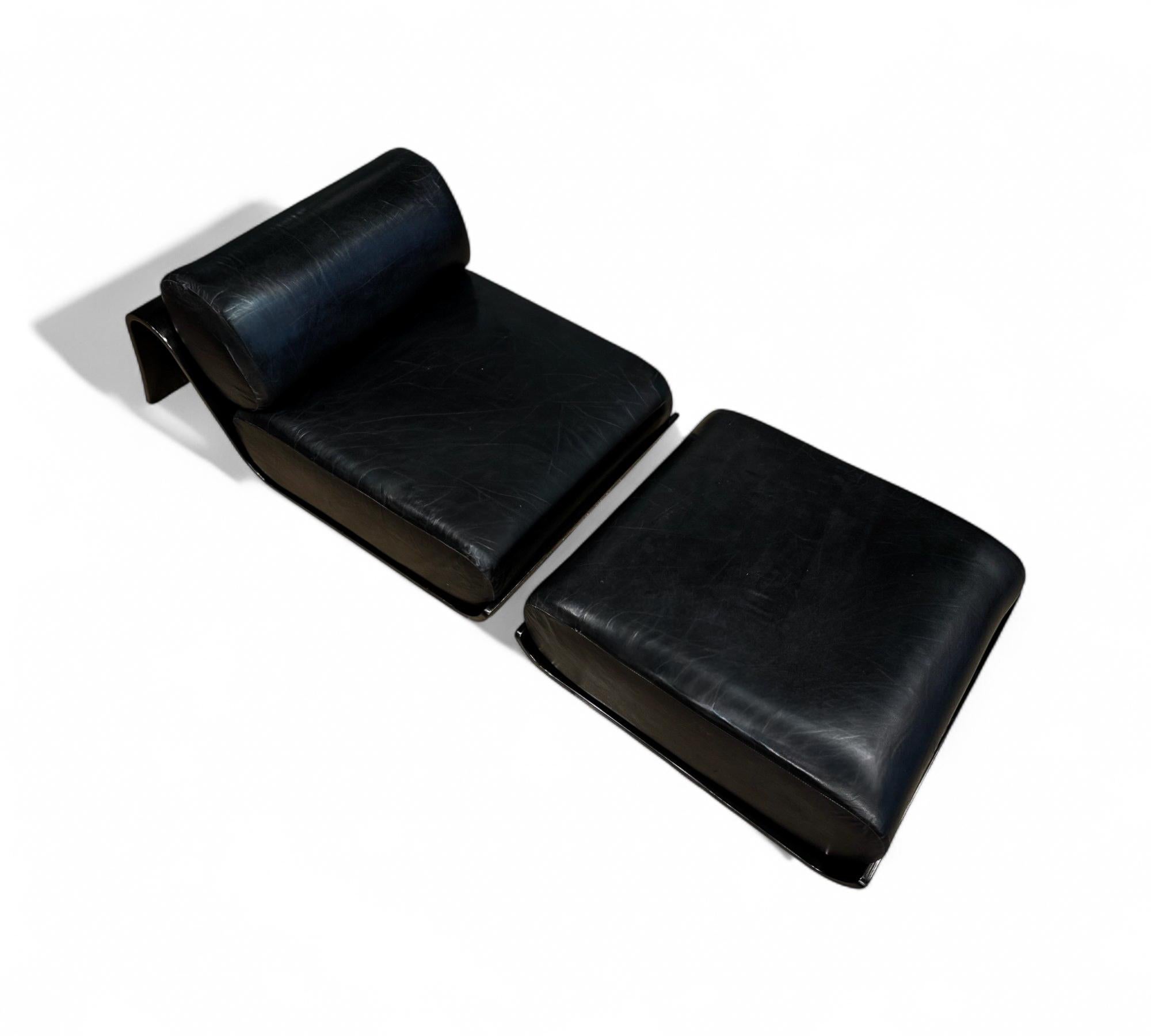 “Modulo” Low Easy Chair with Ottoman by Oscar & Anna Maria Niemeyer, 1970's For Sale 4