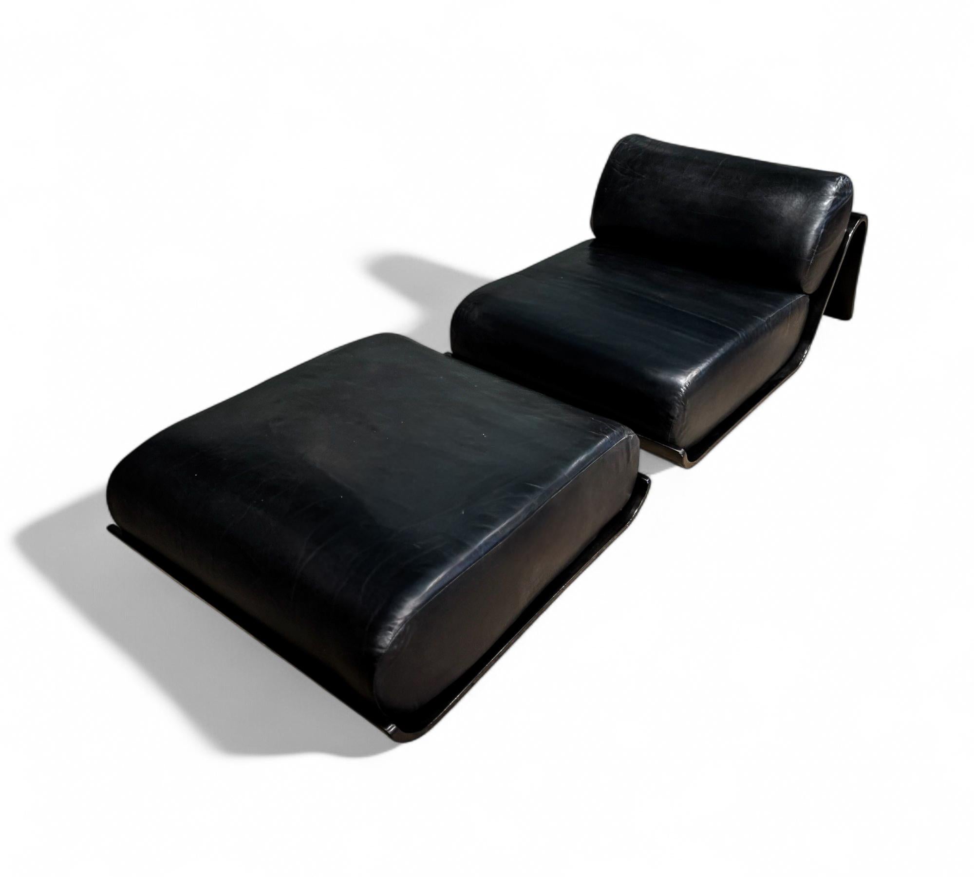 Brazilian “Modulo” Low Easy Chair with Ottoman by Oscar & Anna Maria Niemeyer, 1970's For Sale