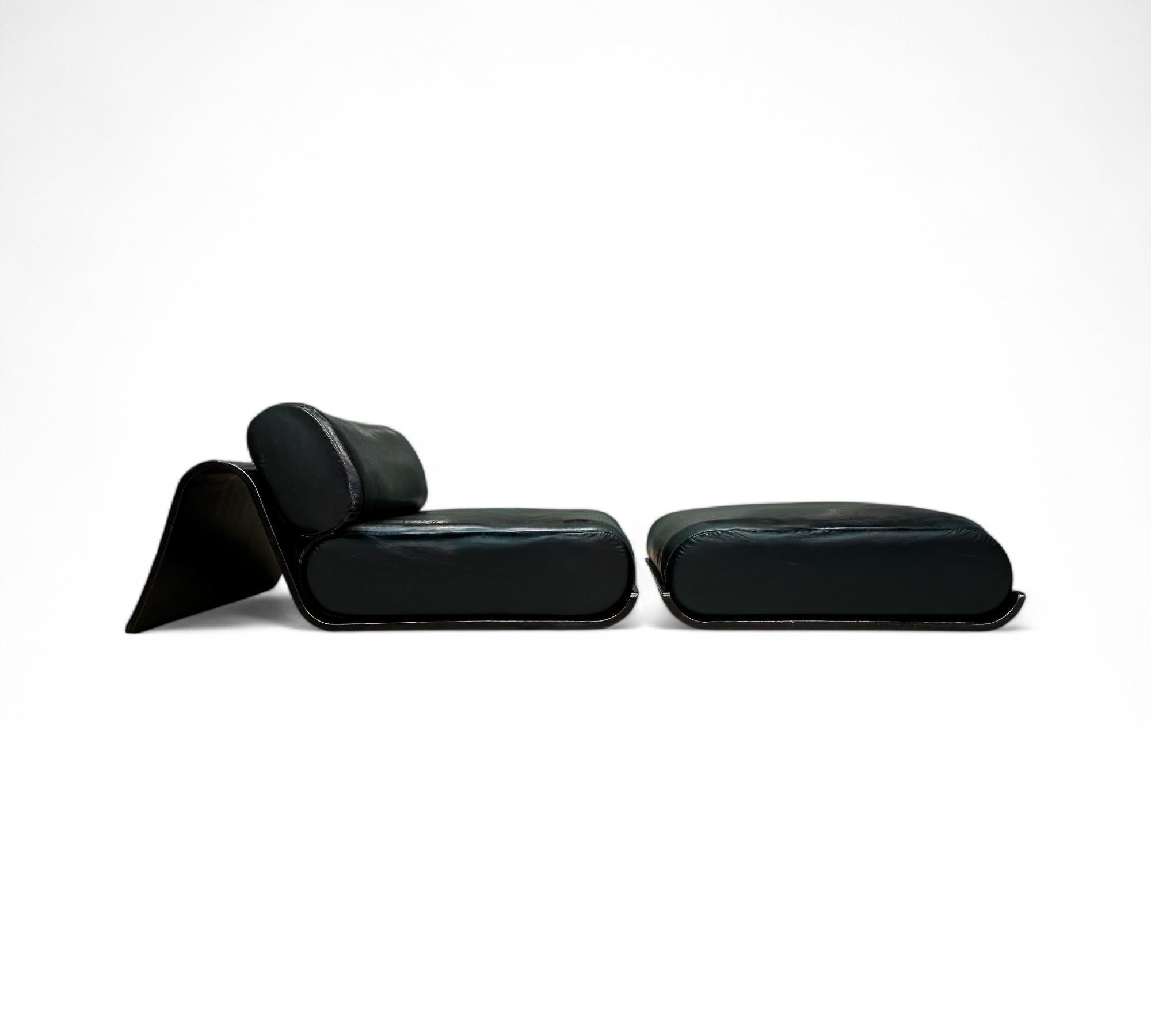 “Modulo” Low Easy Chair with Ottoman by Oscar & Anna Maria Niemeyer, 1970's For Sale 1