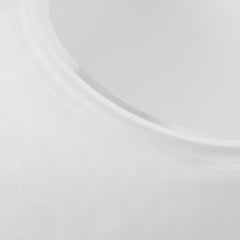 Künstlerische mundgeblasene Vase aus weißem Glas, geschliffen, Modus von Multiforme, auf Lager