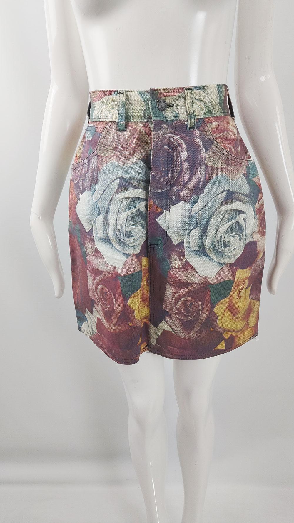 Modzart Vintage Floral Print Denim Mini Jeans Skirt, 1980s In Good Condition For Sale In Doncaster, South Yorkshire