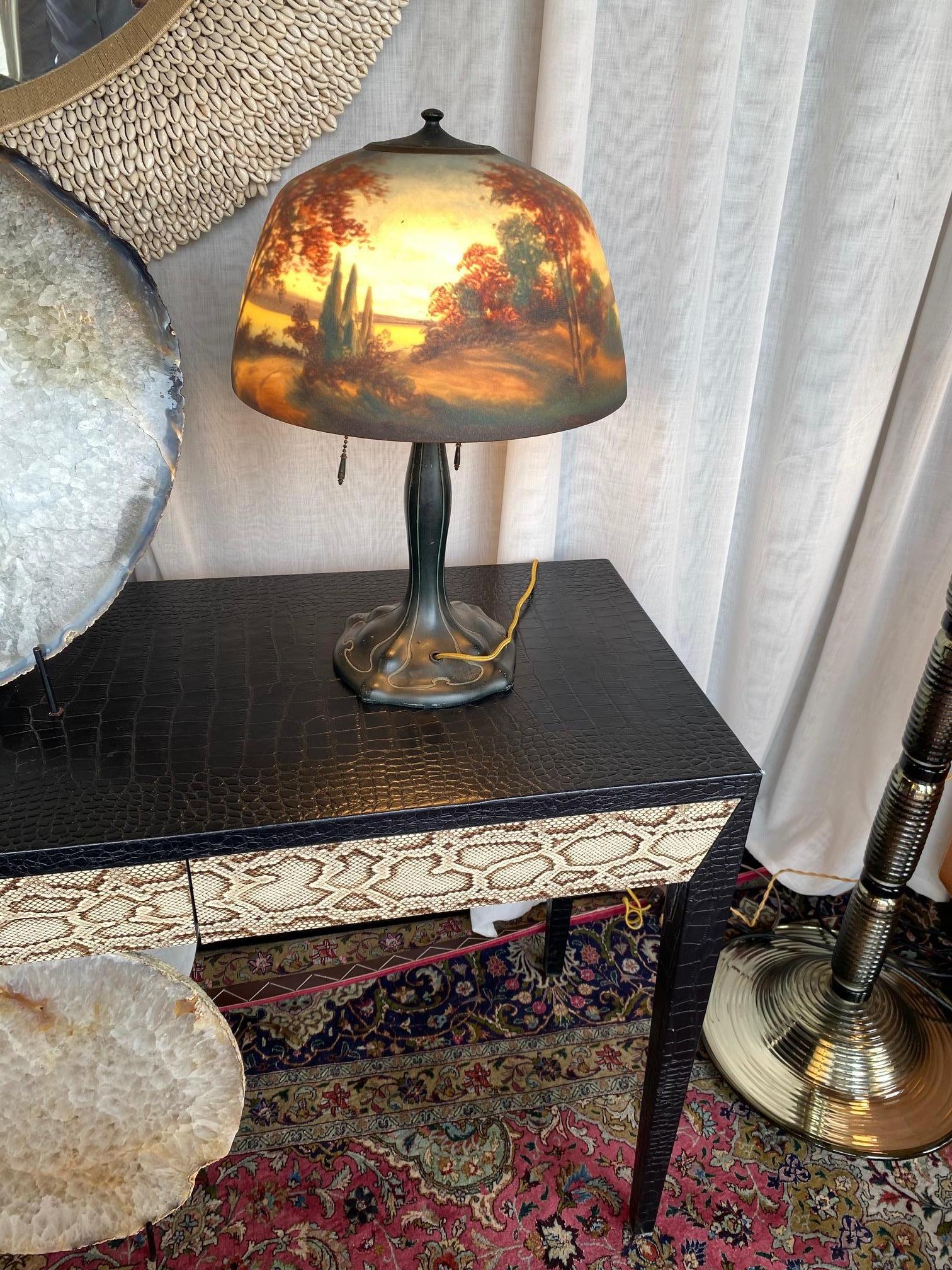 Moe Bridges Co. / Signed / Lake Landscape Table Lamp, U.S.A. 20th Century For Sale 1