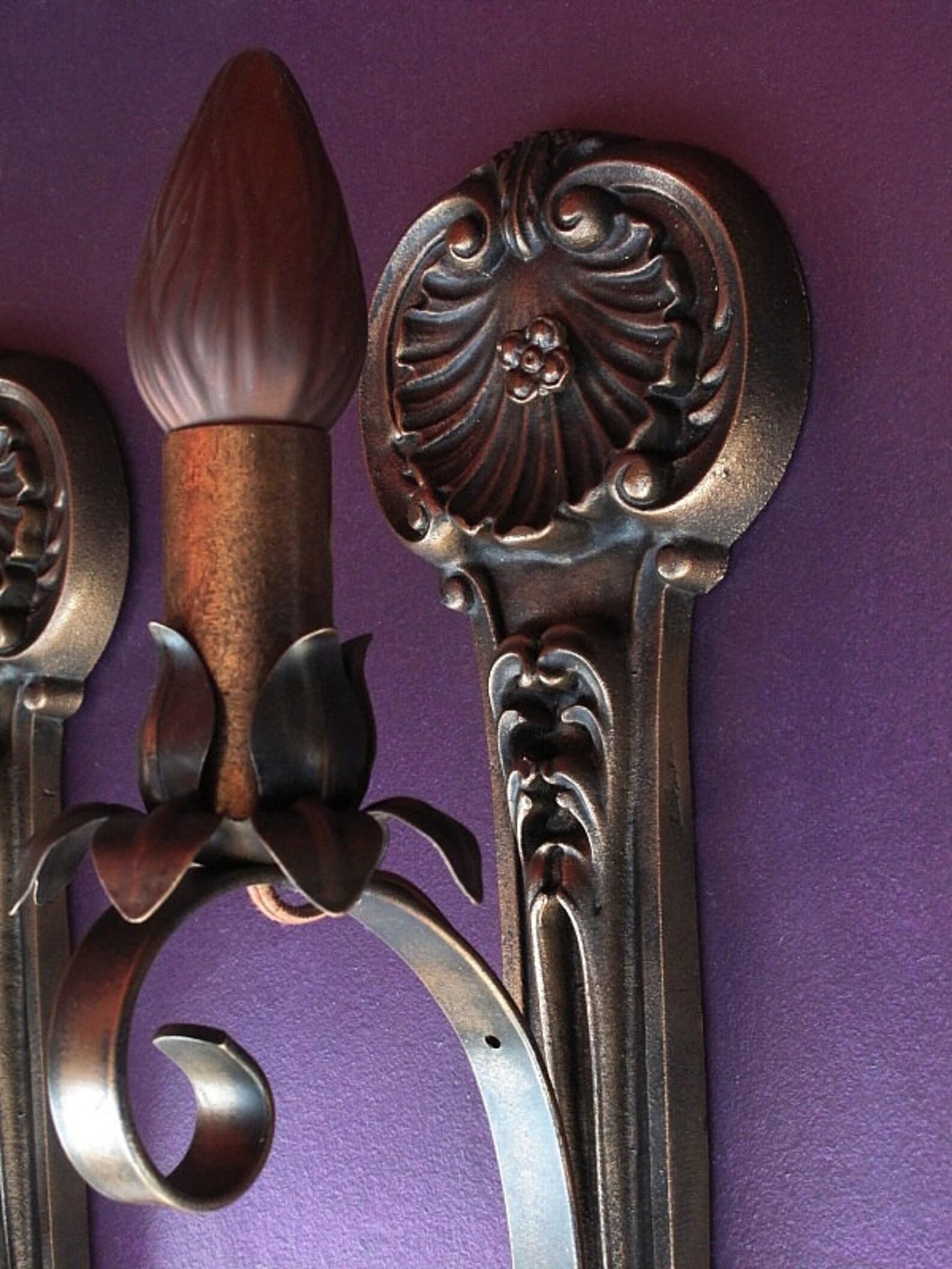 American Craftsman Moe Bridges, scintillio in ghisa a lampadina singola vintage 5 pr disponibili, prezzo per coppia in vendita