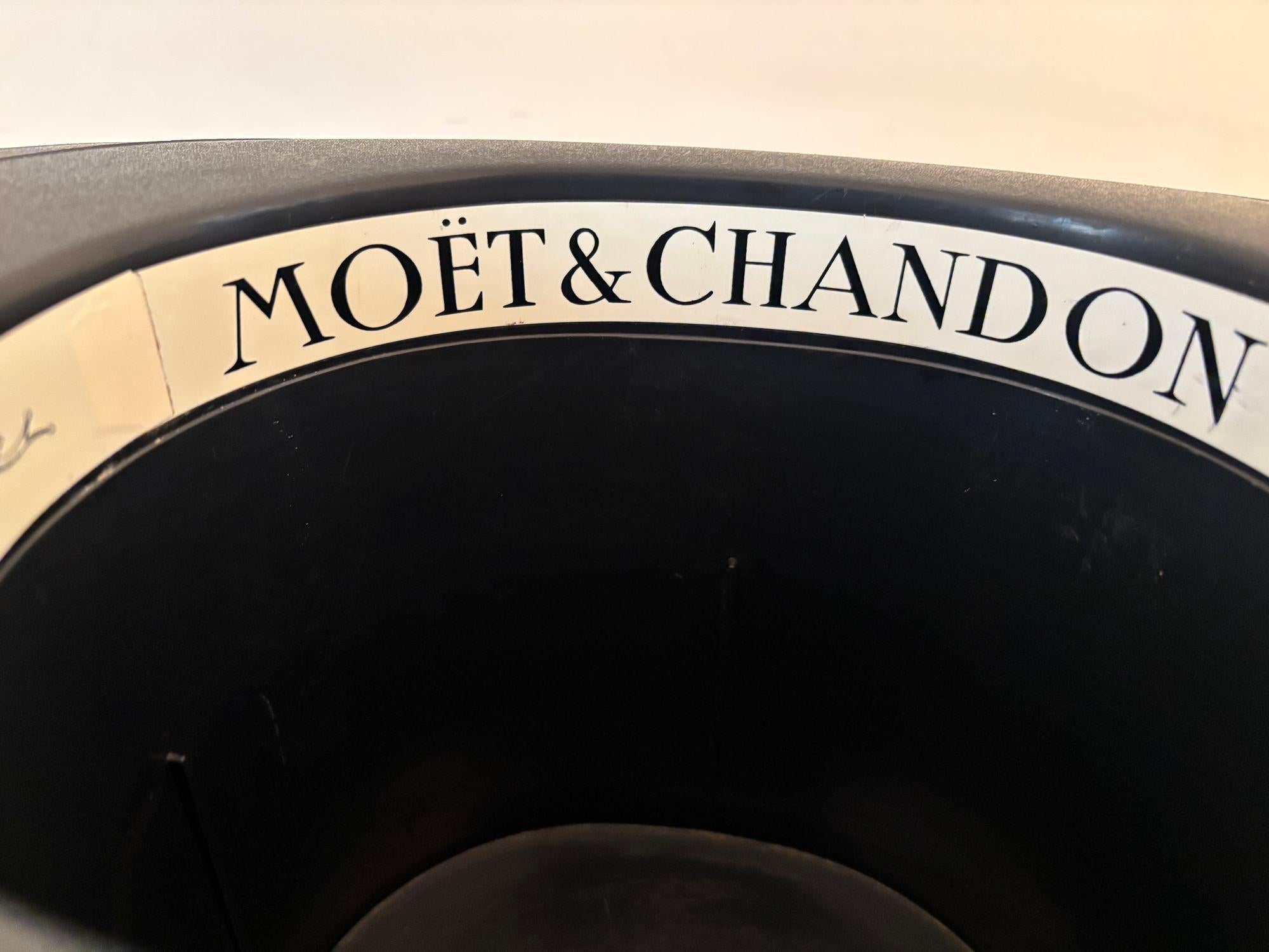 Secchiello da ghiaccio per champagne Moet & Chandon Black Top Hat in vendita 5