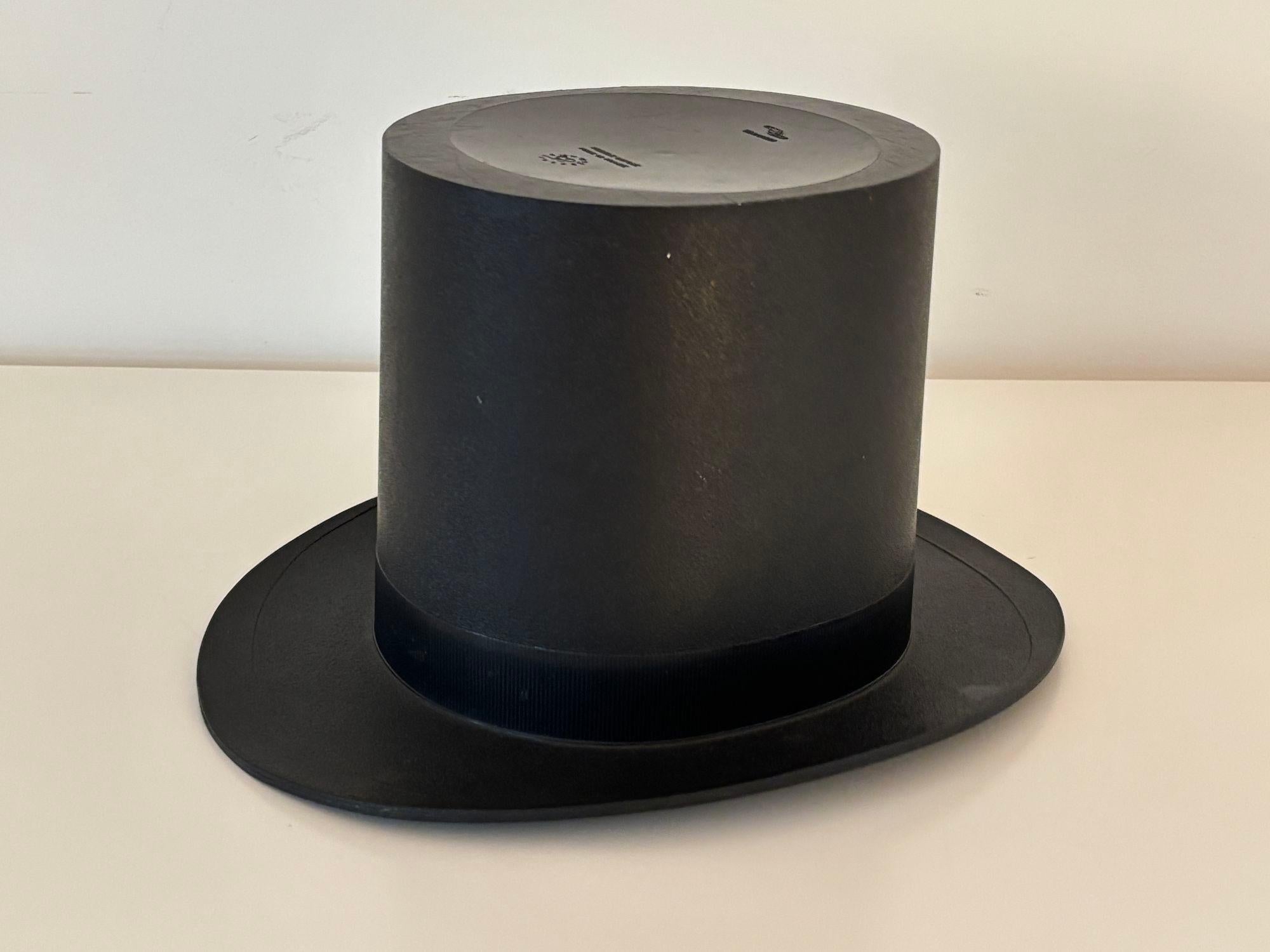 Secchiello da ghiaccio per champagne Moet & Chandon Black Top Hat in vendita 1