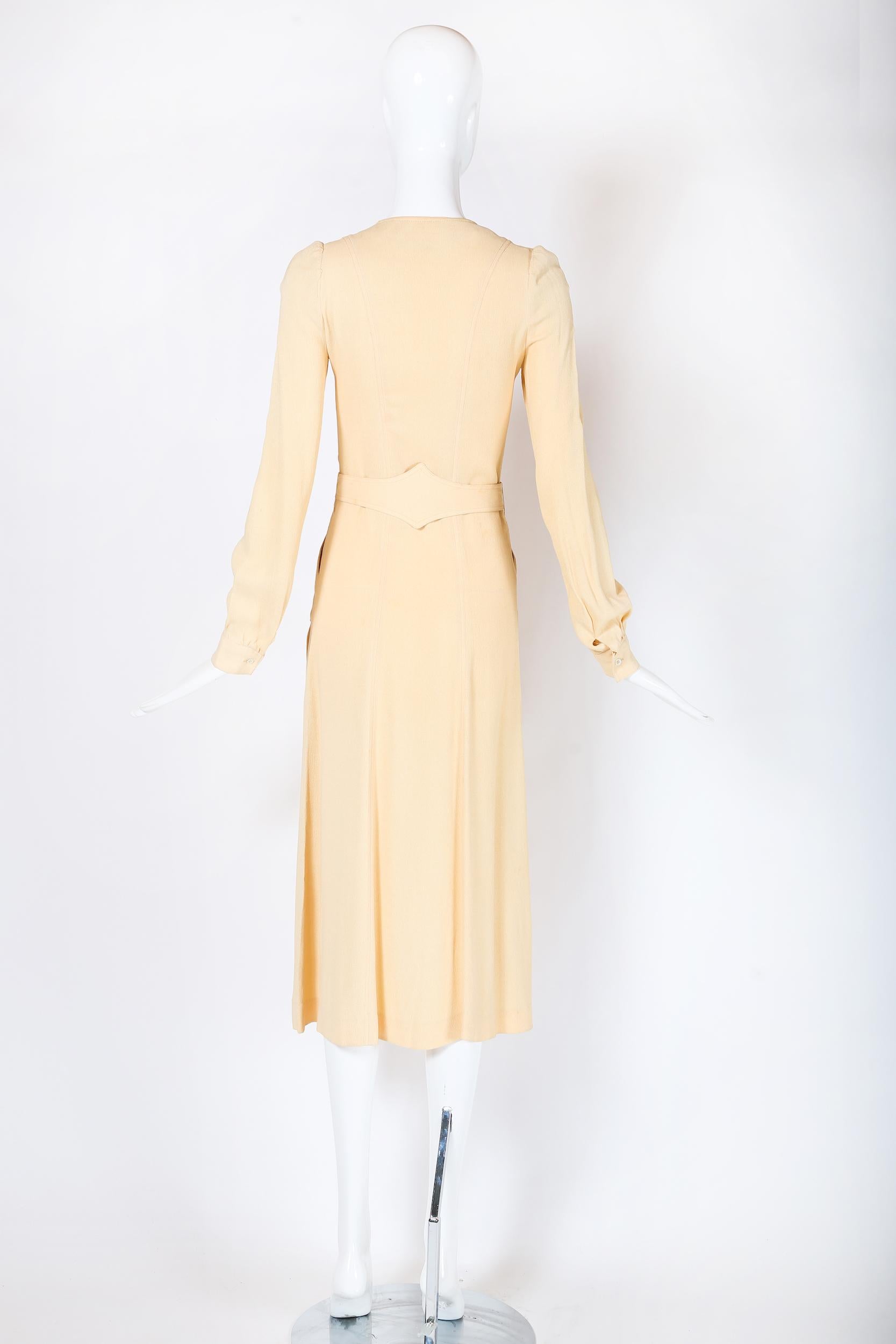 MOG Label Pale Yellow Fitted Dress w/Snakeskin Star Motif ca. 1970 1
