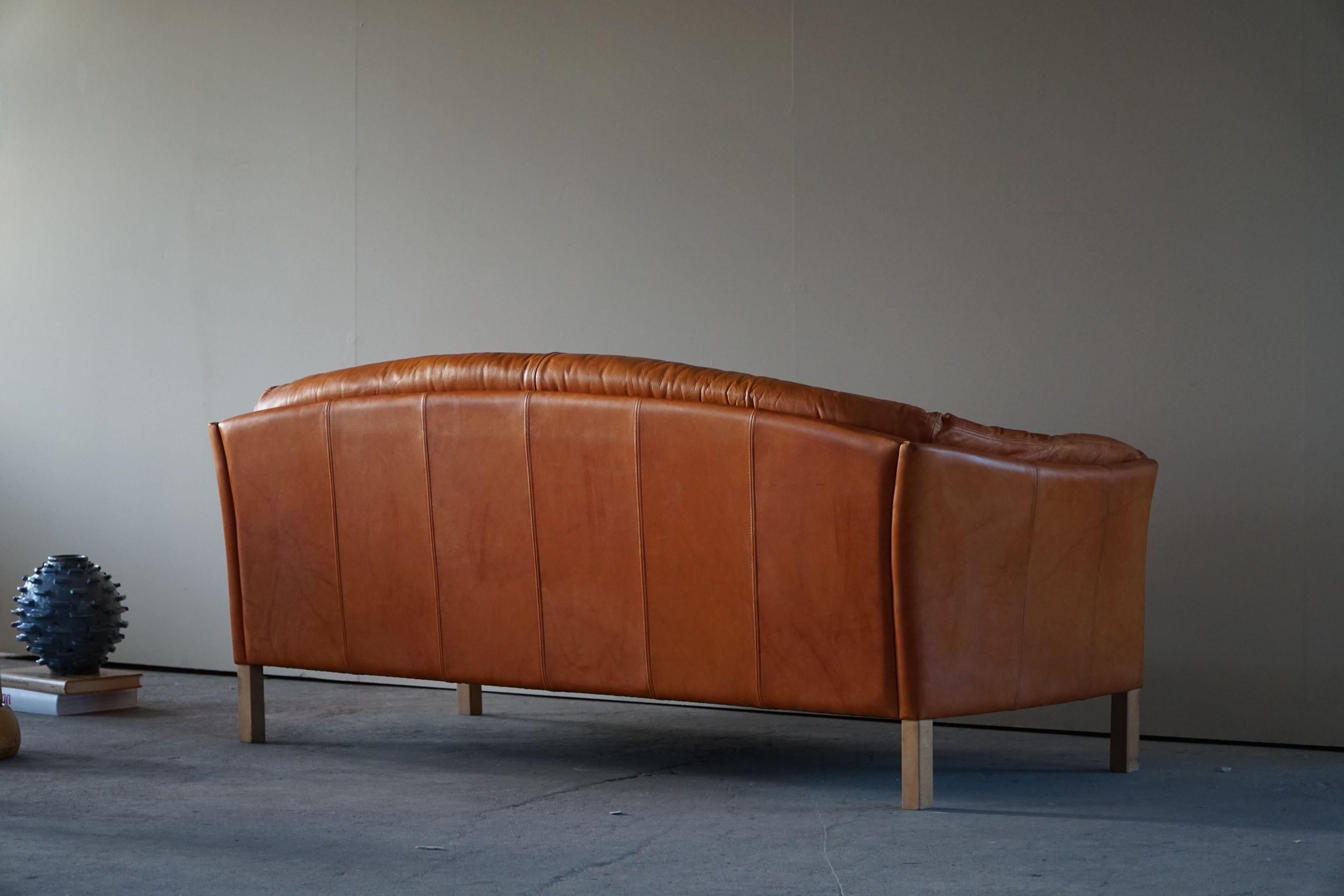 Mogens Hansen 2.5 Sofa in Cognac Coloured Leather, Model 535, Danish Design In Good Condition In Odense, DK