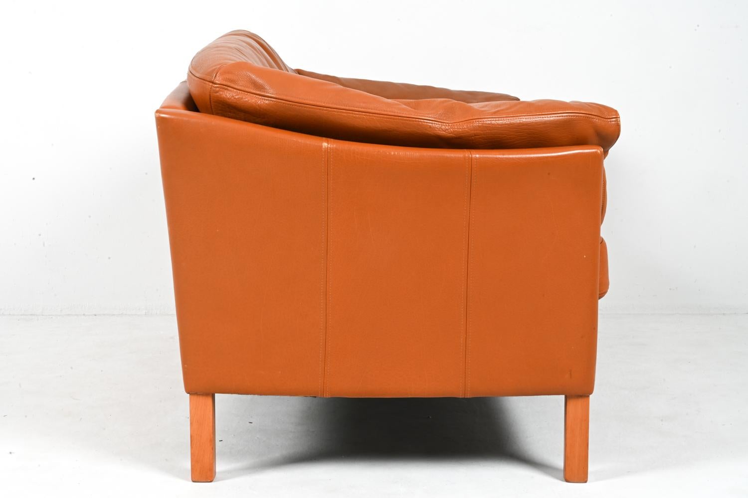 Modernes dänisches Zweisitzer-Sofa aus Leder und Eiche von Mogens Hansen im Angebot 4