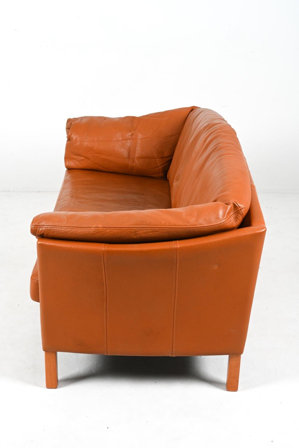 Modernes dänisches Zweisitzer-Sofa aus Leder und Eiche von Mogens Hansen im Angebot 9