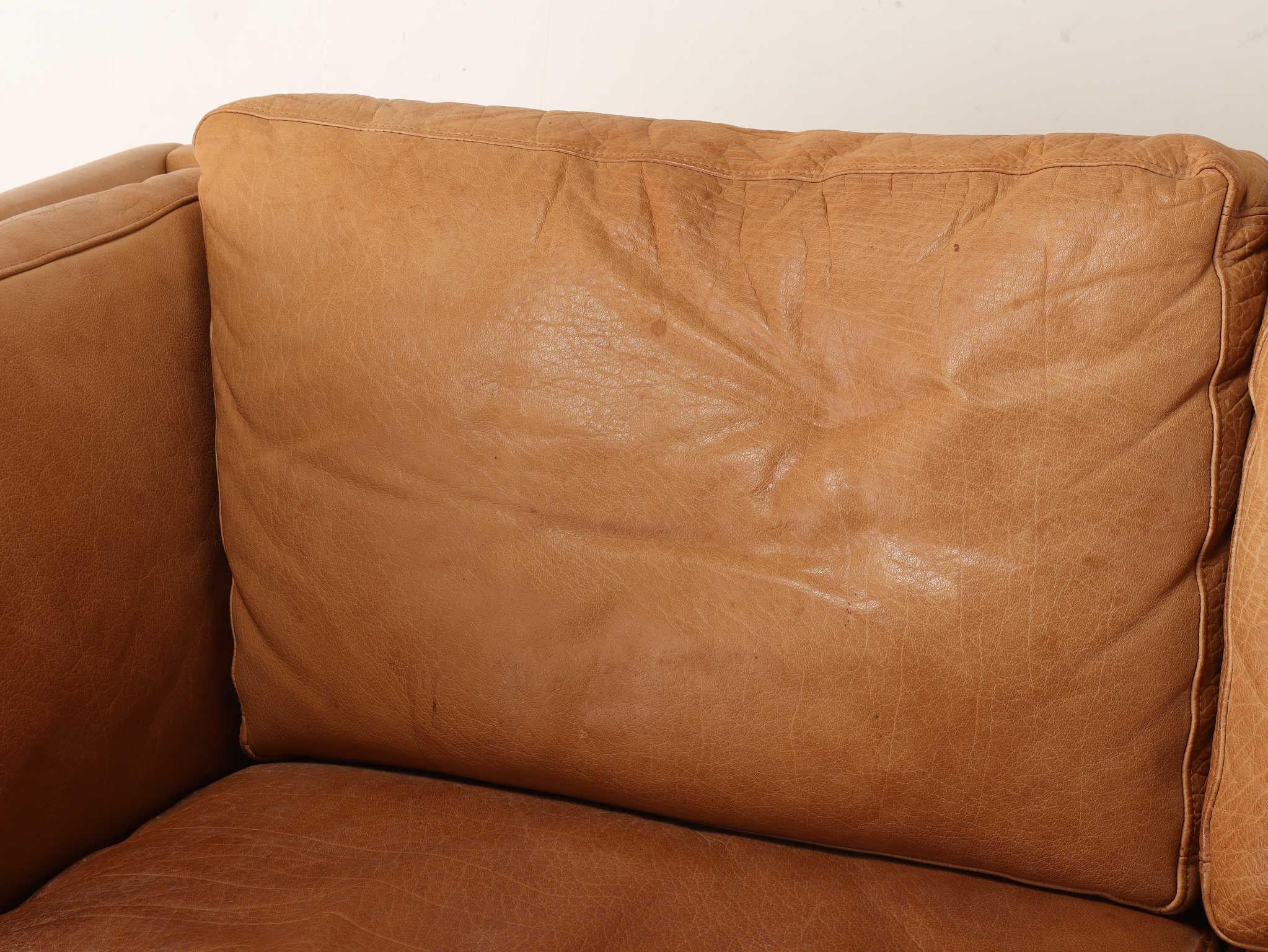 Mogens Hansen Leder 2-Sitzer Sofa 1970er Jahre (Moderne der Mitte des Jahrhunderts) im Angebot