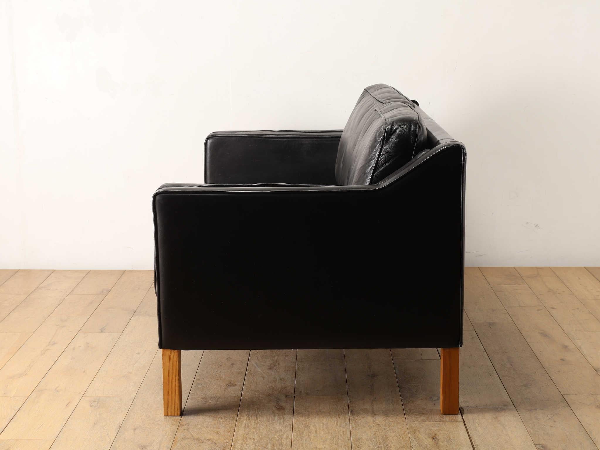 Mogens Hansen Leather 2 Seater Sofa 1980's For Sale 11