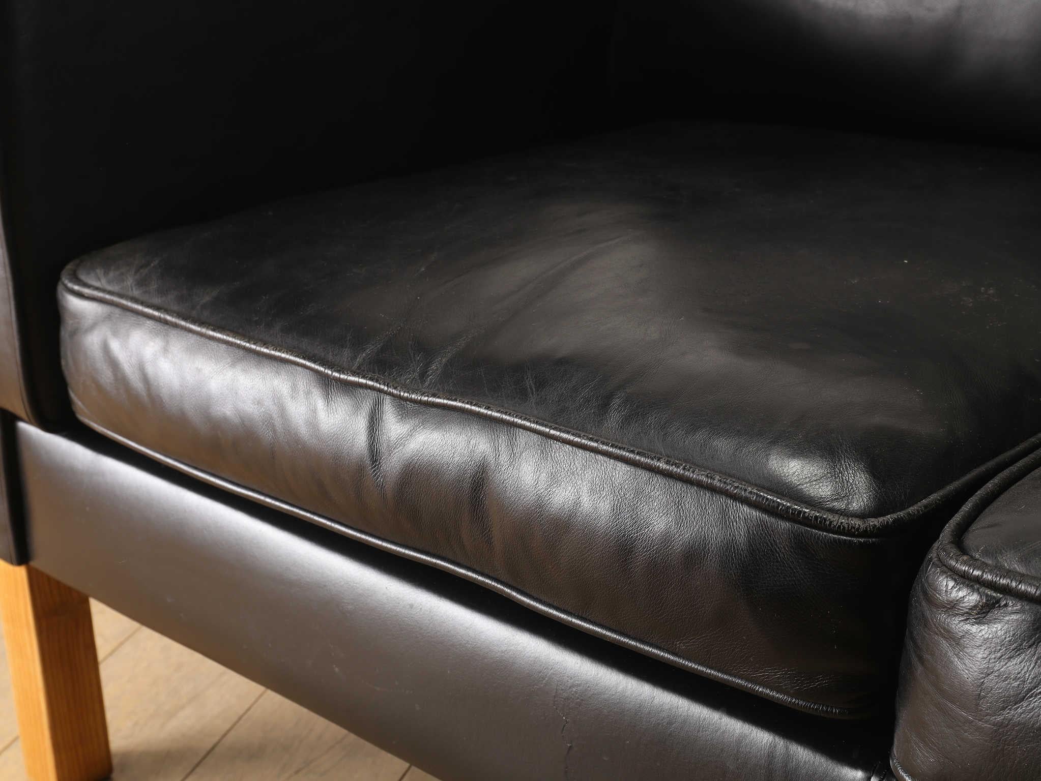 Mogens Hansen Leather 2 Seater Sofa 1980's For Sale 4