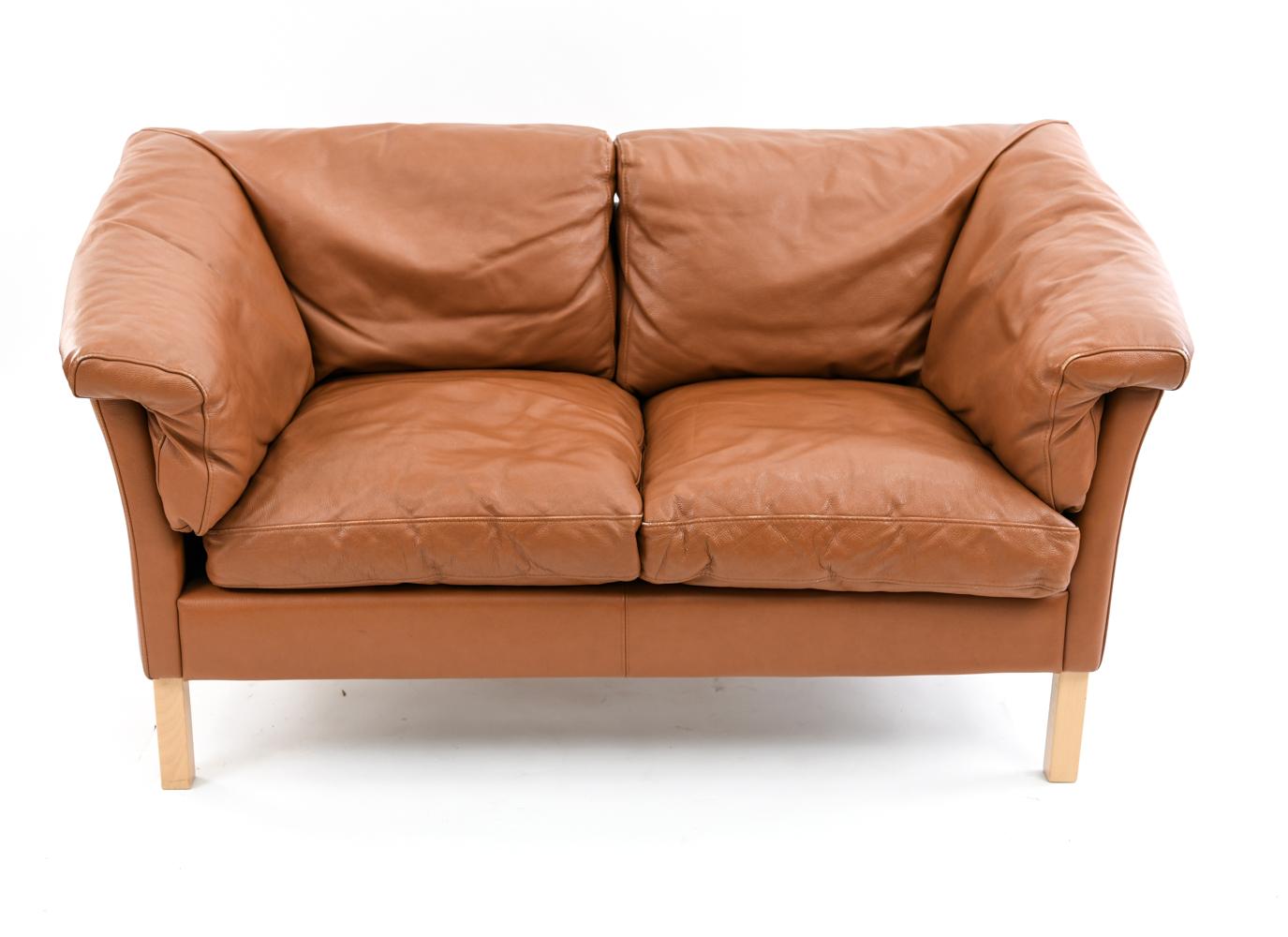 Mogens Hansen Leather Sofa Suite In Good Condition In Norwalk, CT