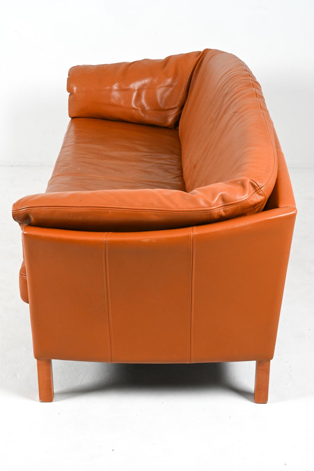 Mogens Hansen Model 535 Danish Modern Three-Seat Sofa in Leather & Oak For Sale 9