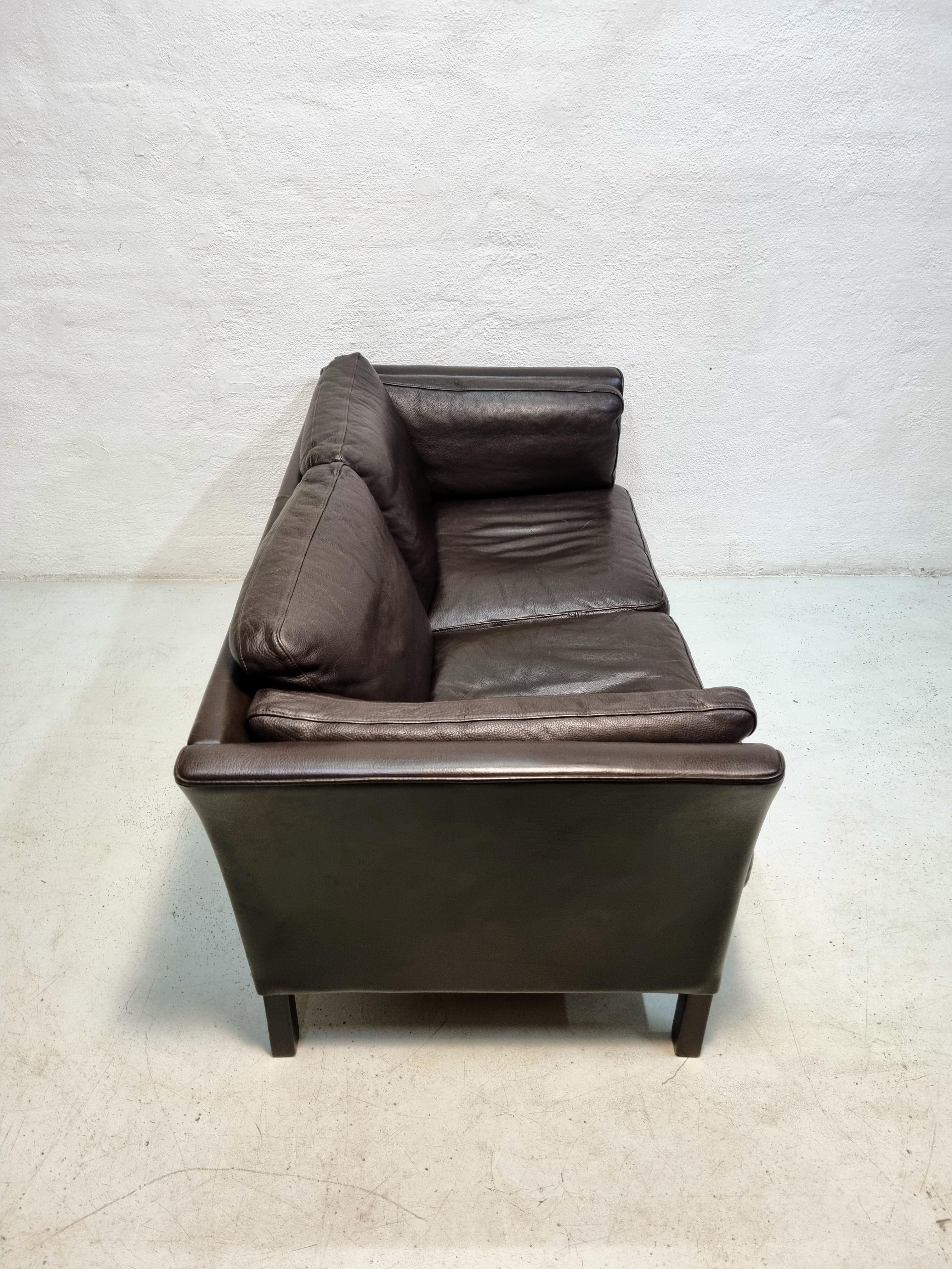 Mogens Hansen Model MH2225 Leather Sofa 4