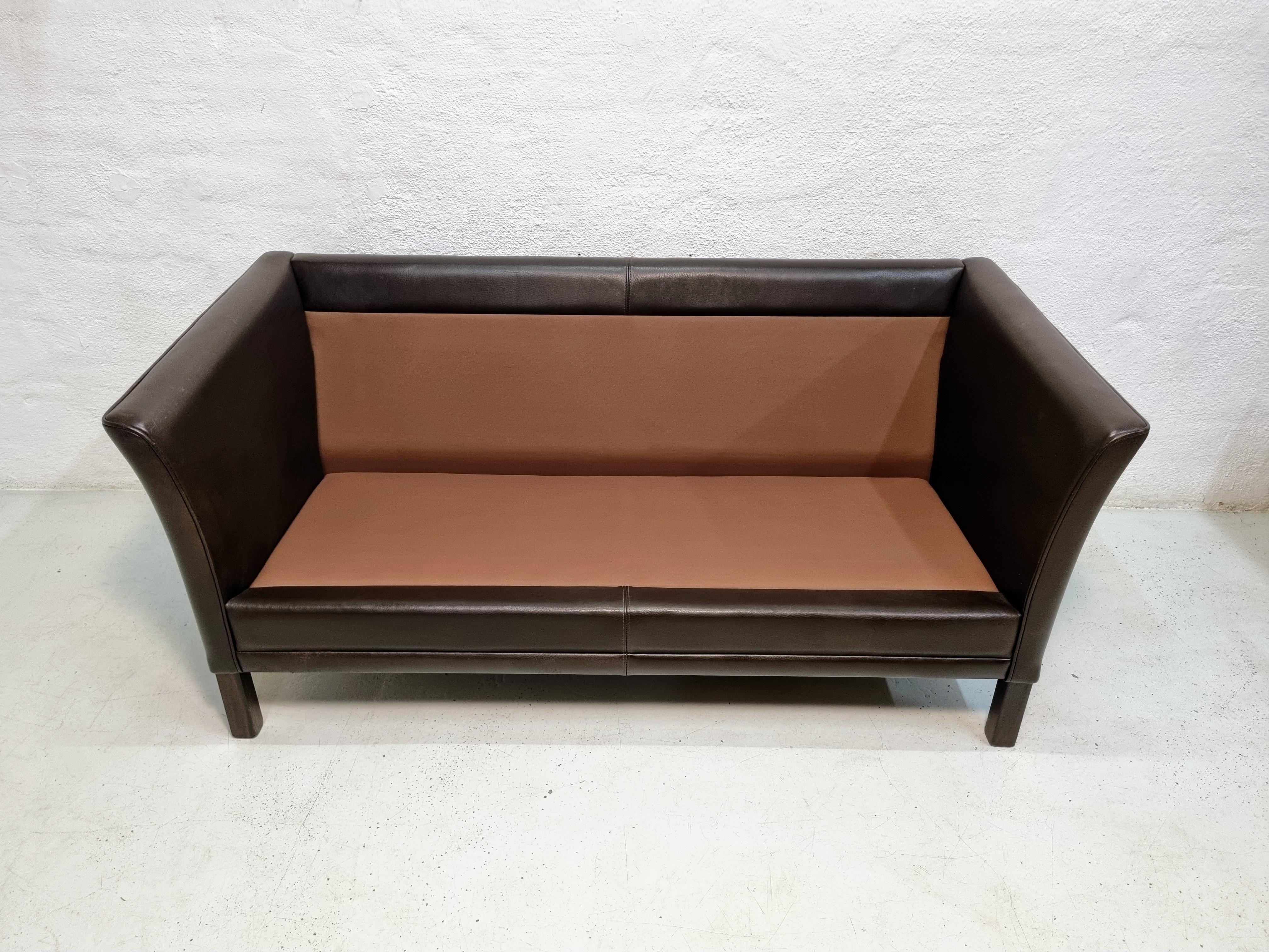 Mid-Century Modern Mogens Hansen Model MH2225 Leather Sofa