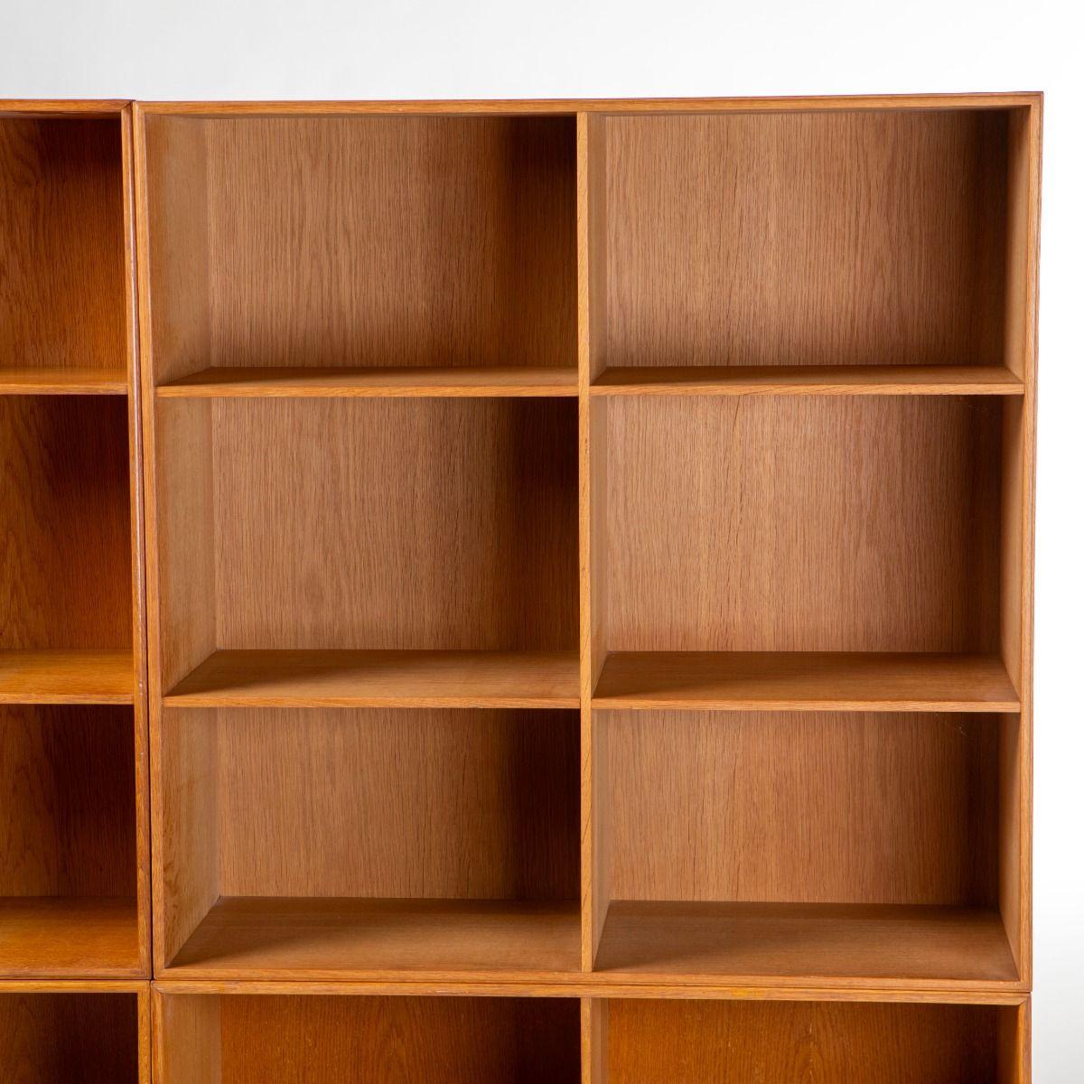 XX secolo Sistema di librerie Mogens Koch in Oak massiccio di Rud. Rasmussen in vendita