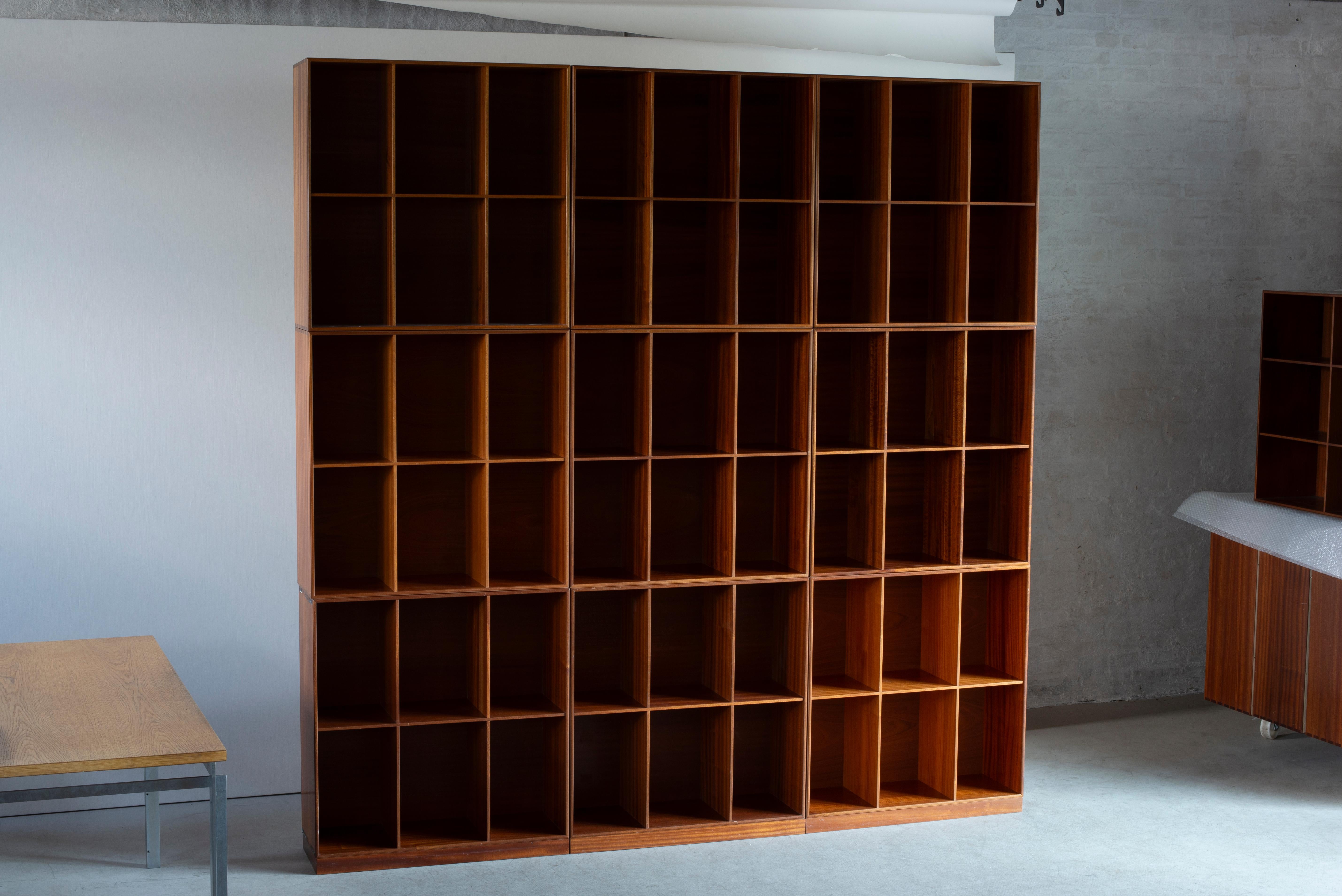 Scandinavo moderno Librerie Mogens Koch in mogano per Rud. Rasmussen in vendita