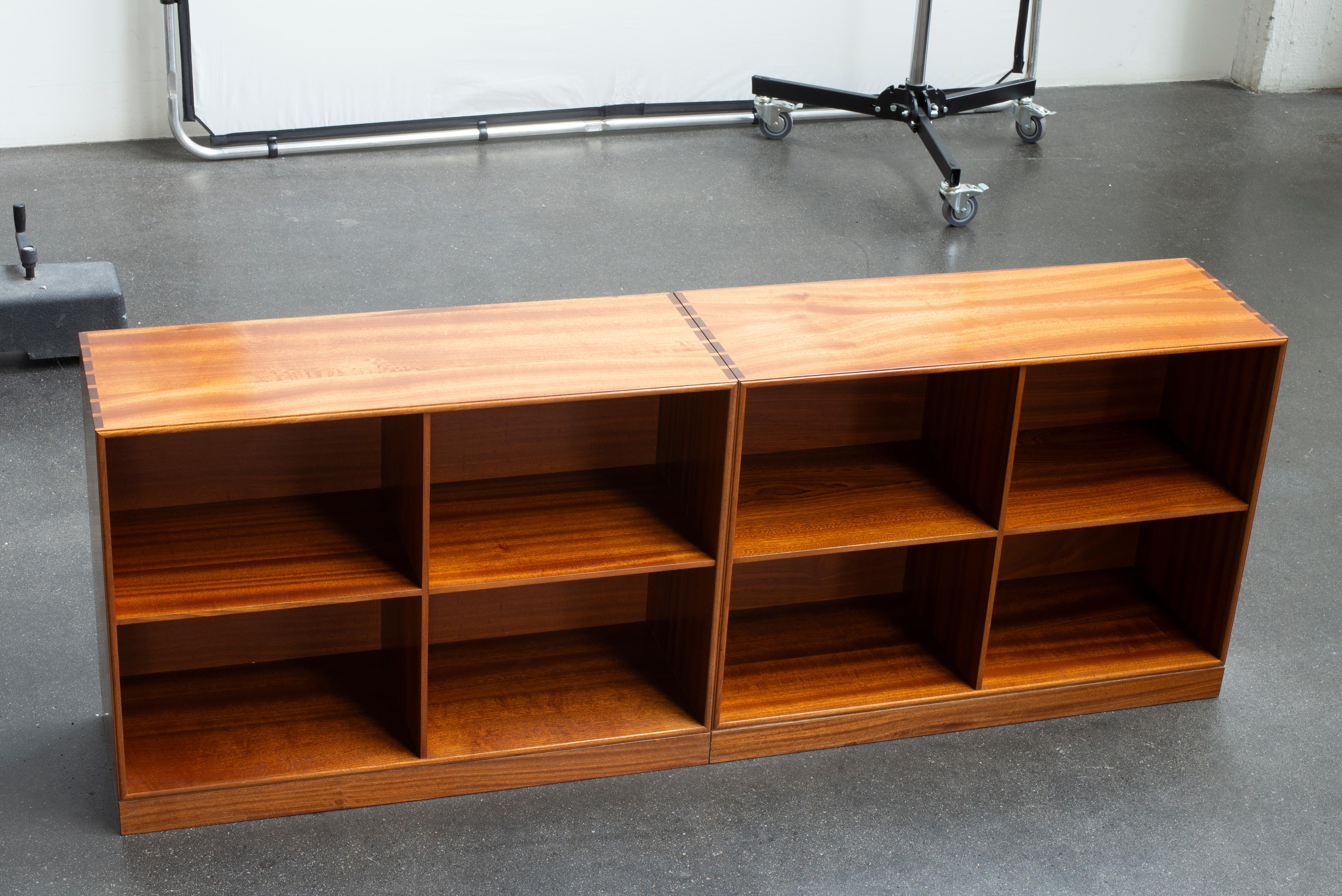 Scandinavo moderno Librerie Mogens Koch in mogano per Rud. Rasmussen in vendita