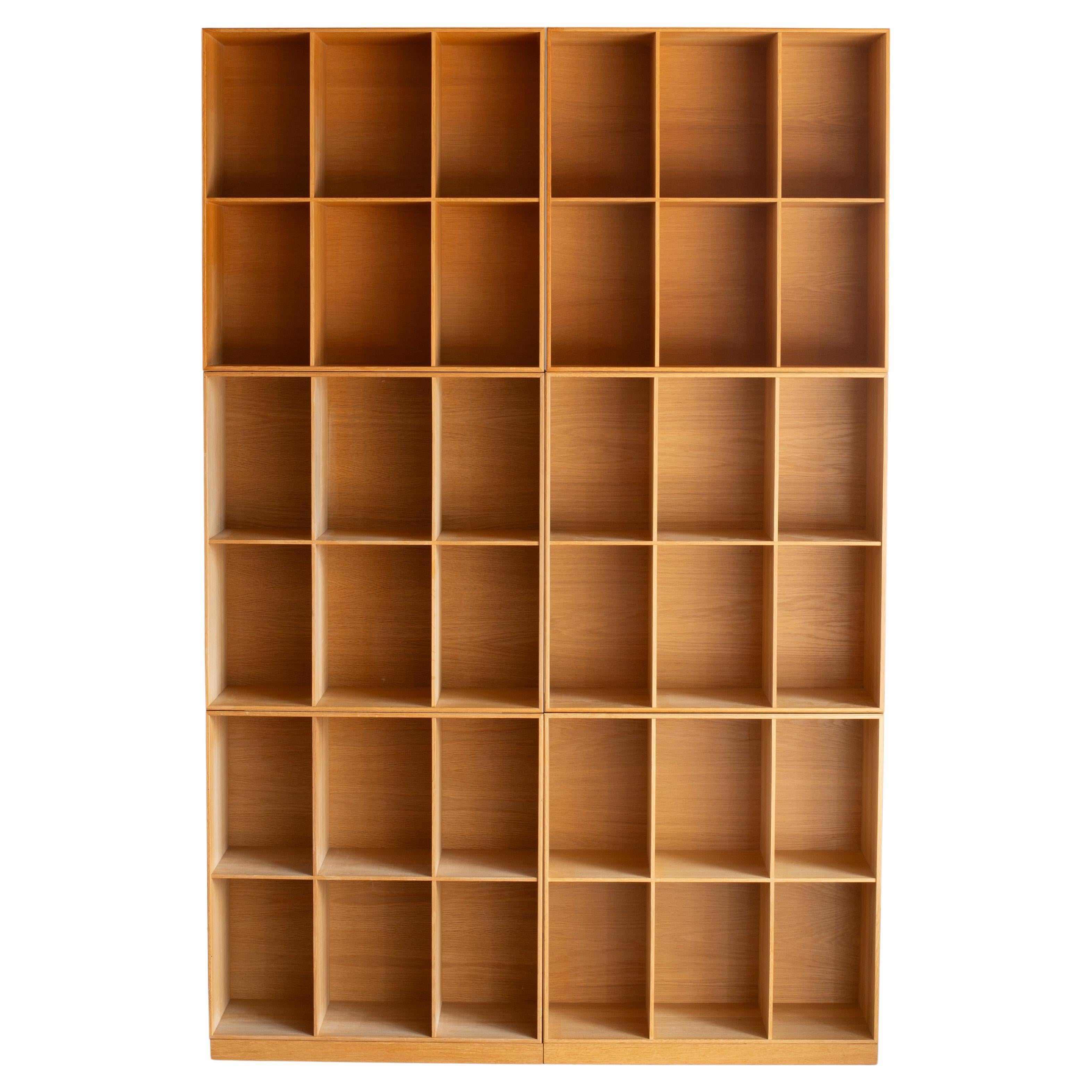 Librerie Mogens Koch in Oak per Rud. Rasmussen