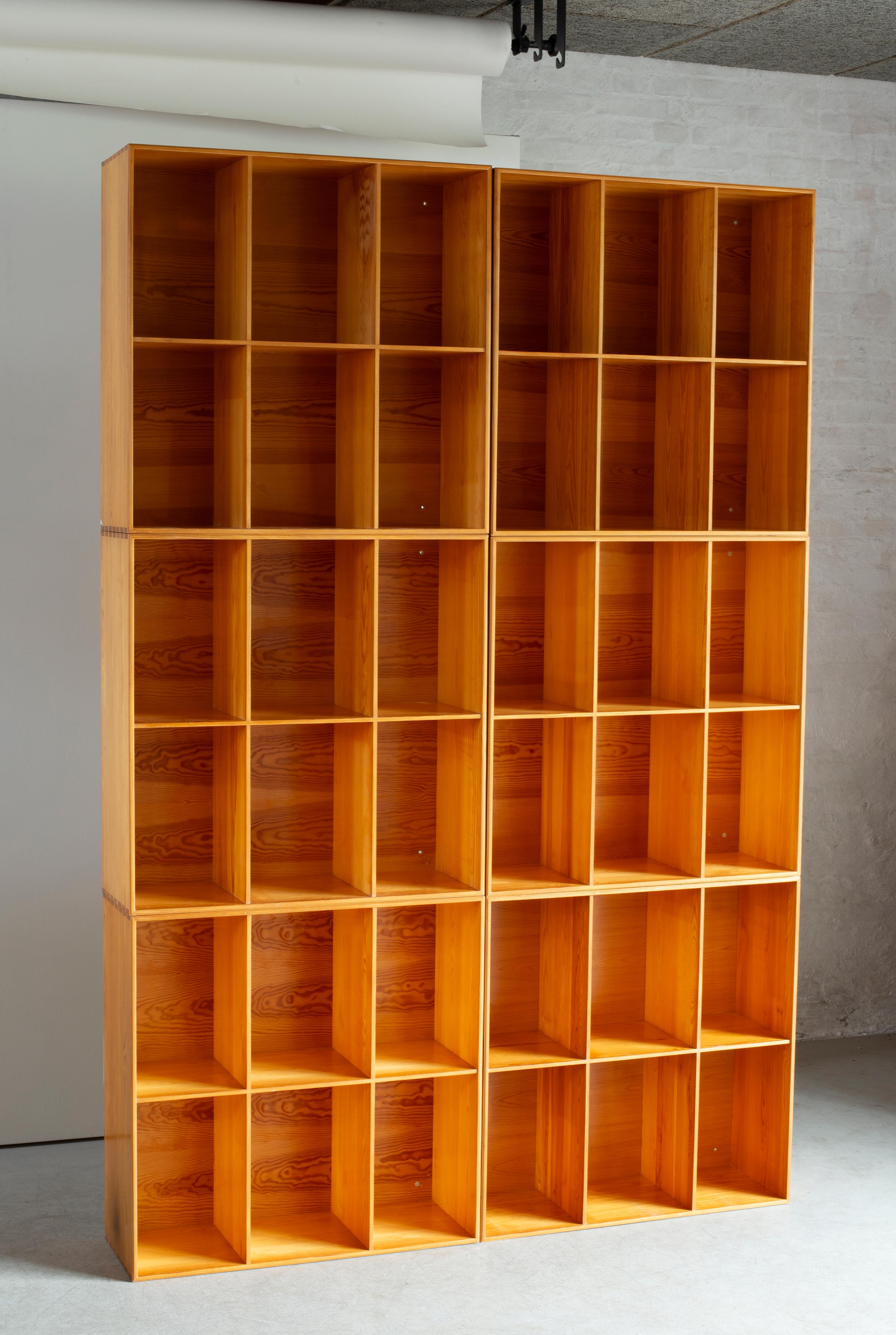 Scandinavo moderno Librerie Mogens Koch in pino per Rud. Rasmussen in vendita