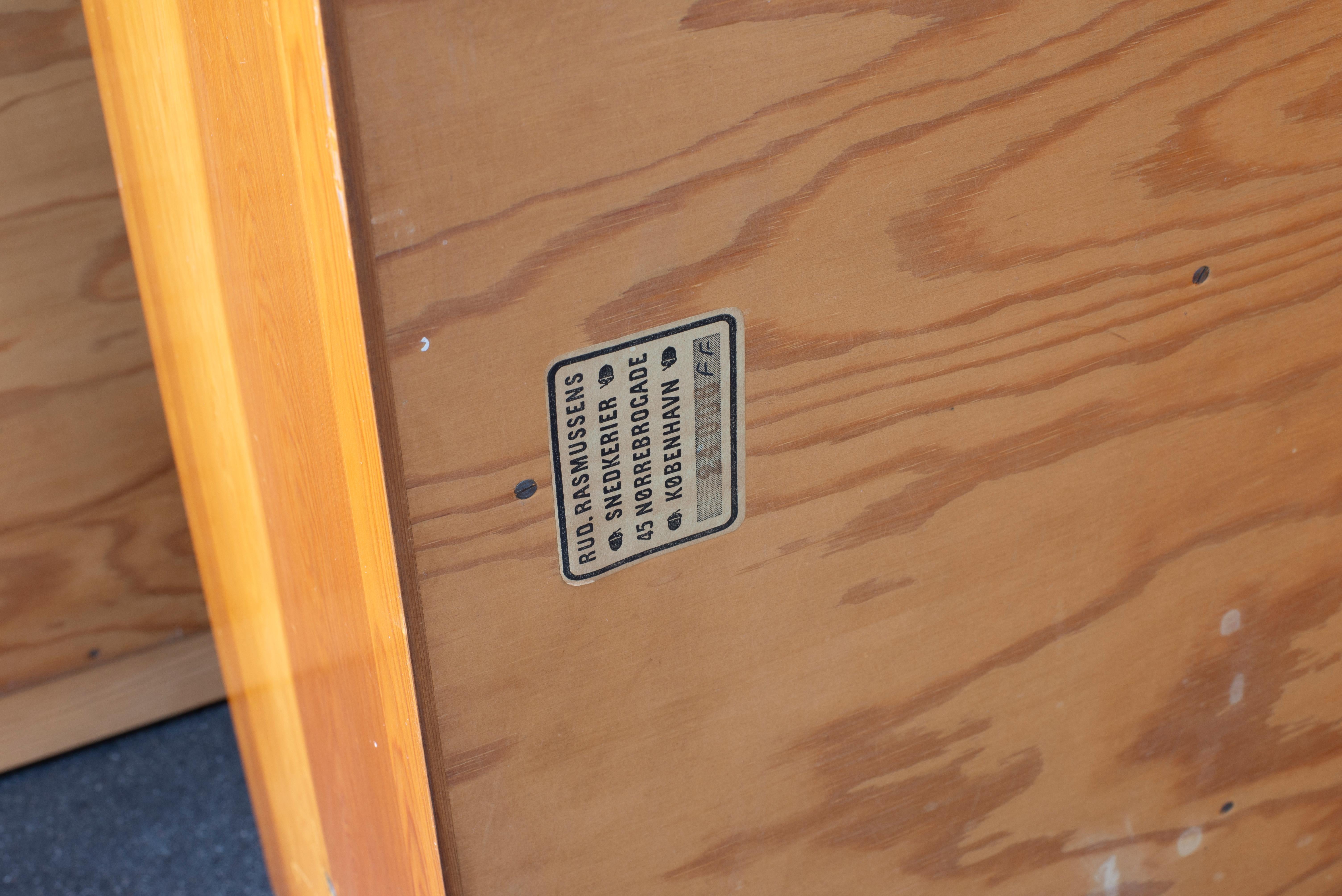 Mogens Koch Bookcases in Pine for Rud. Rasmussen In Good Condition For Sale In Copenhagen, DK