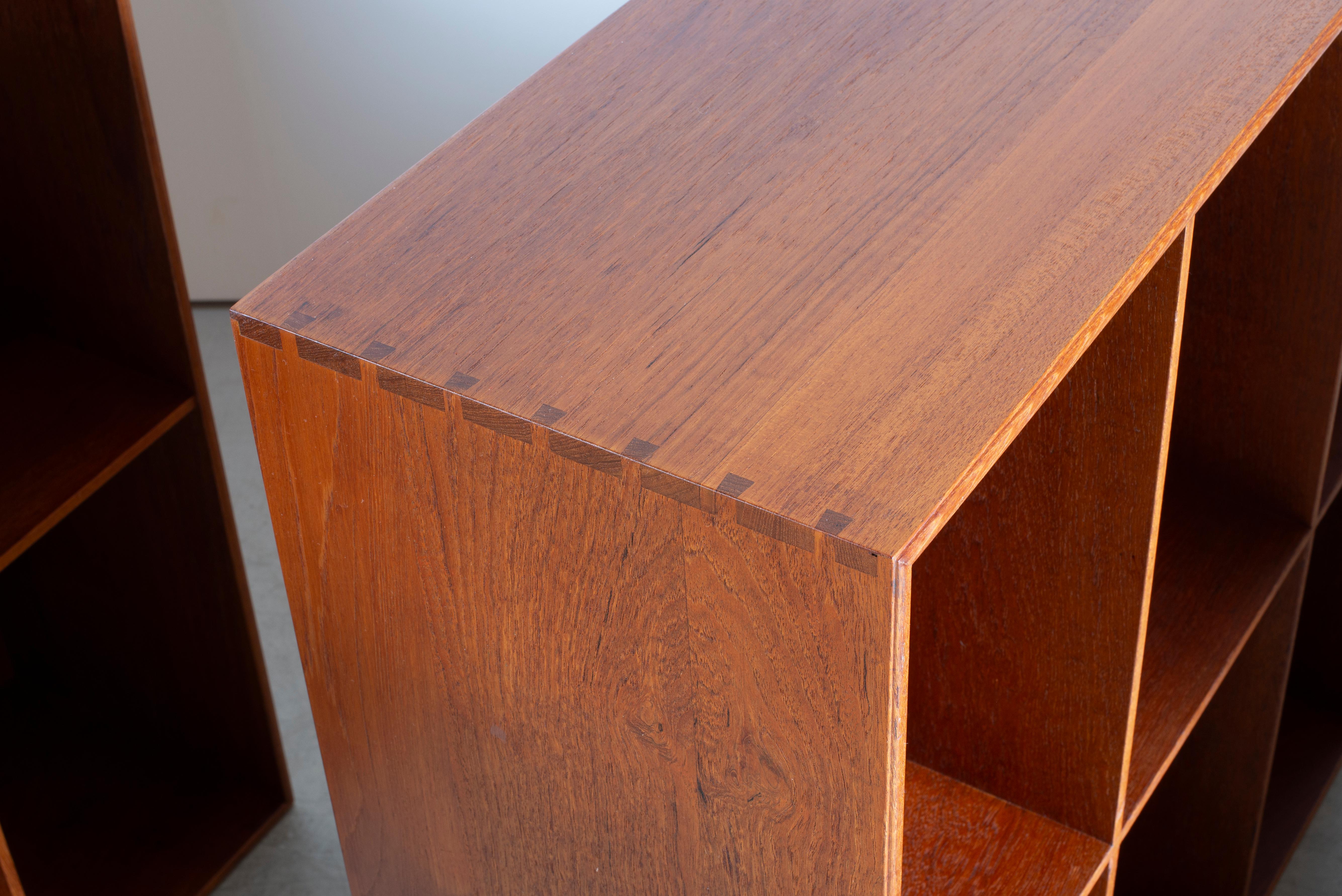 A olio Librerie Mogens Koch Set di tre librerie in teak per Rud. Rasmussen in vendita