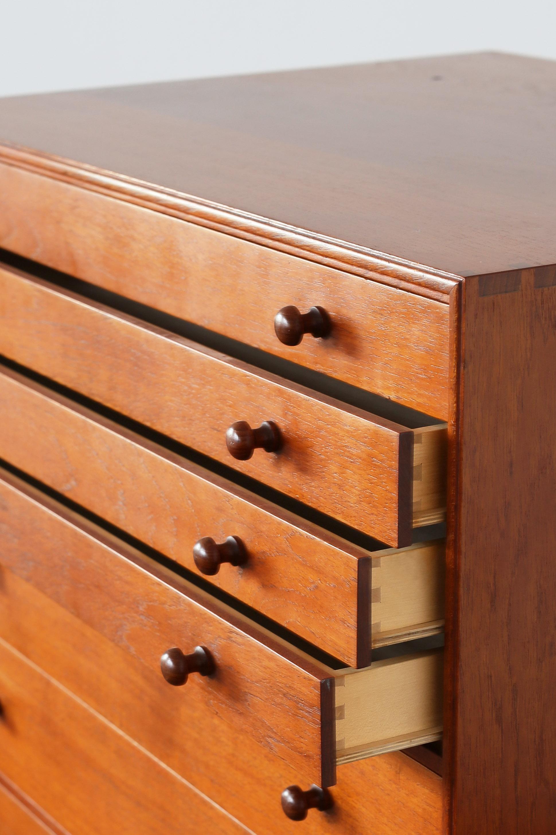 Scandinavo moderno Cassettiera Mogens Koch in teak, ebanista Rud. Rasmussen in vendita