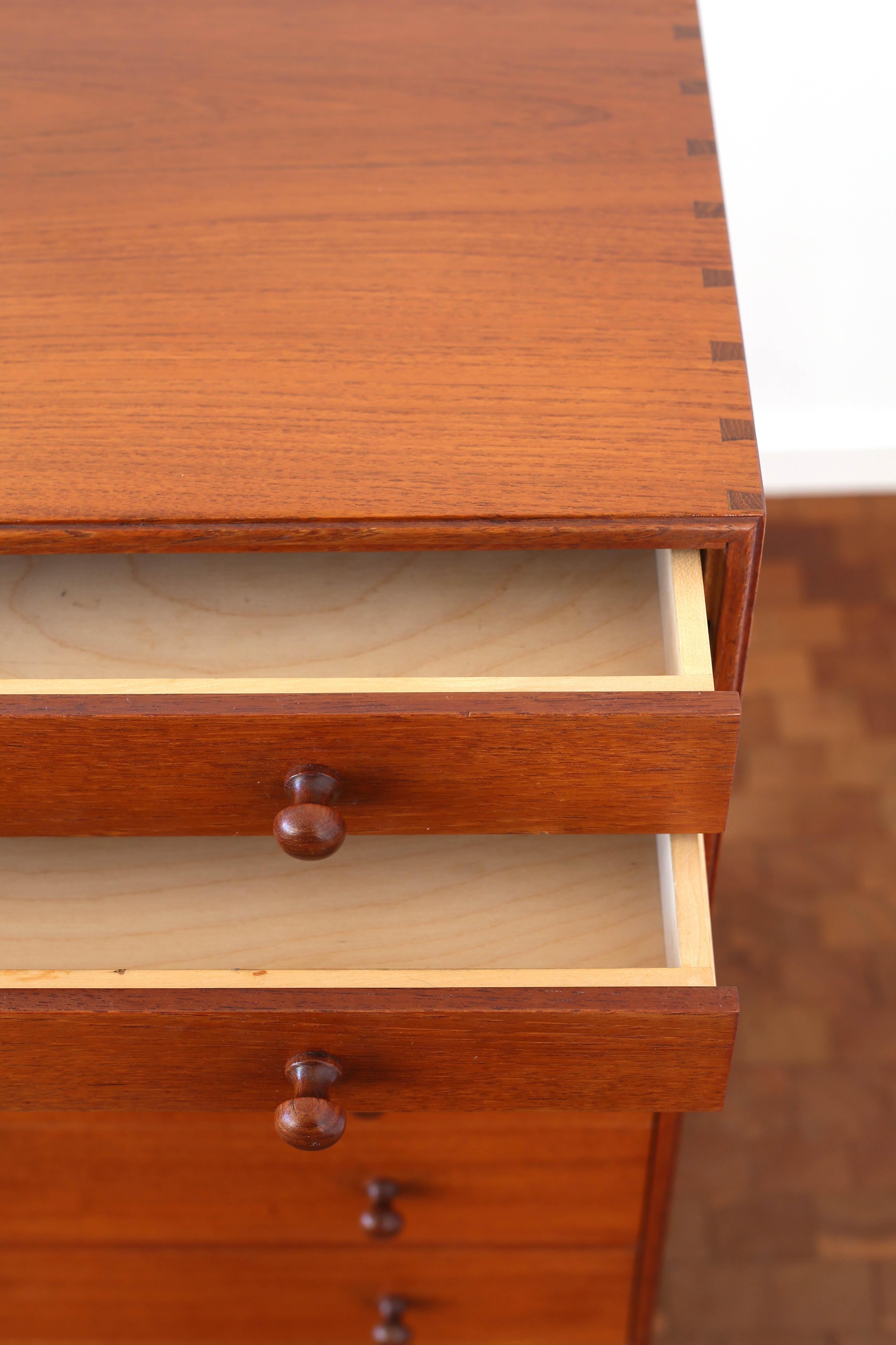 Danese Cassettiera Mogens Koch in teak, ebanista Rud. Rasmussen in vendita