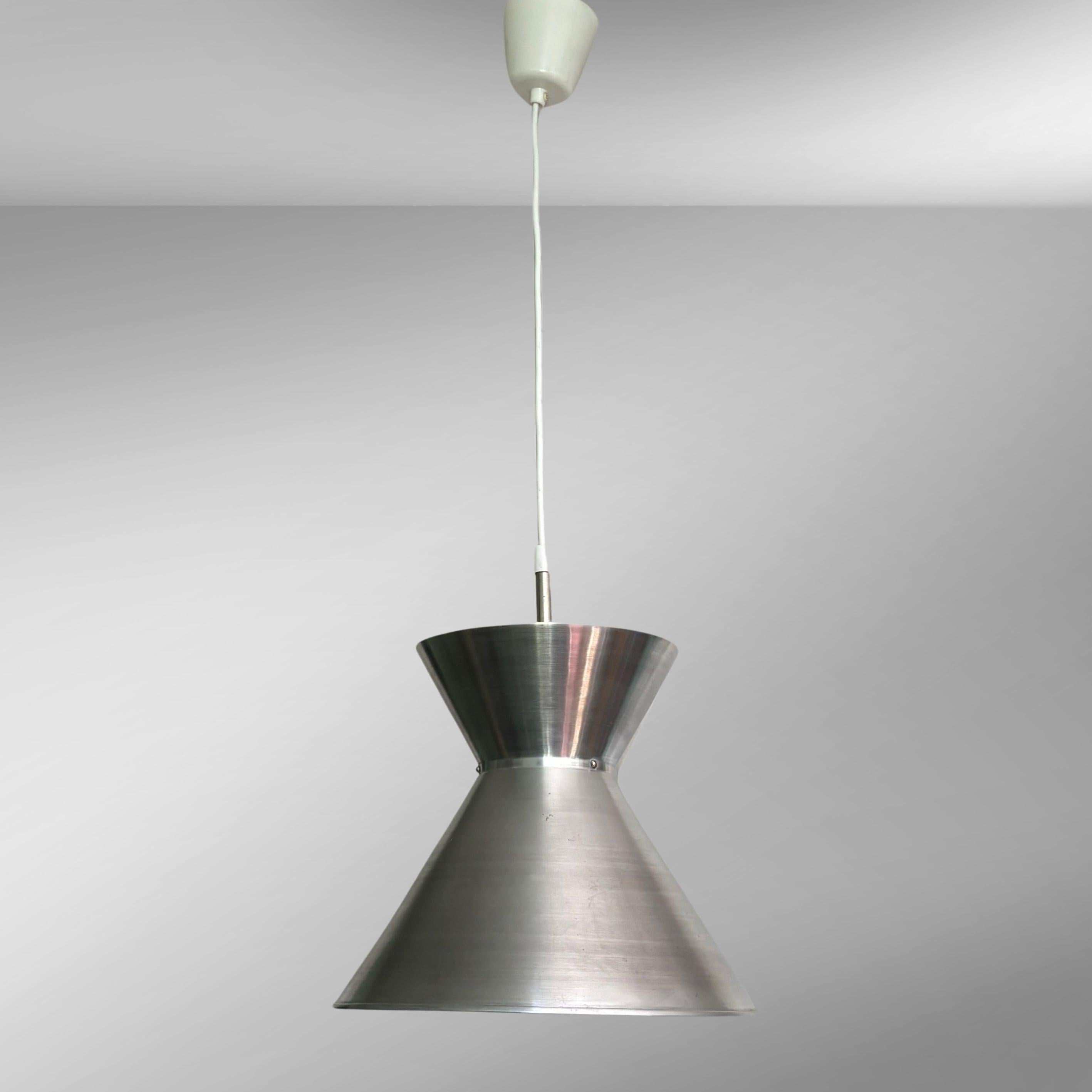 Mogens Koch double cone Laboratory pendant lamp, Louis Poulsen, Denmark, 1950s In Good Condition For Sale In Forserum, SE