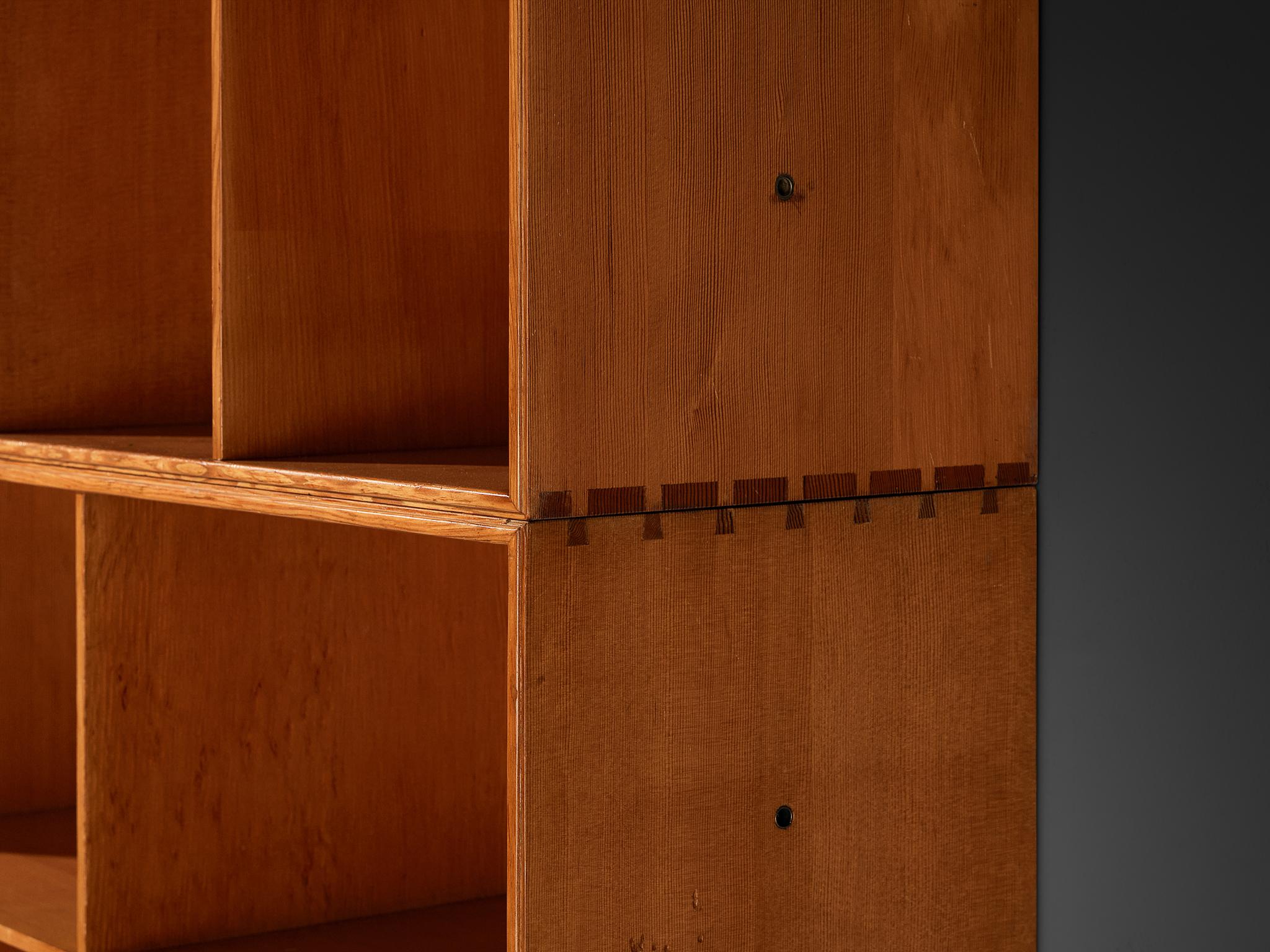 Scandinavo moderno Mogens Koch per Rud Radmussen Libreria modulare in pino in vendita