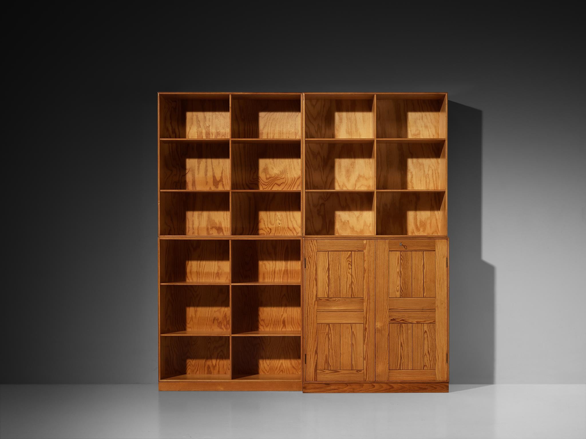 Pino Mogens Koch for Rud Radmussen Modular Bookcase in Pine in vendita