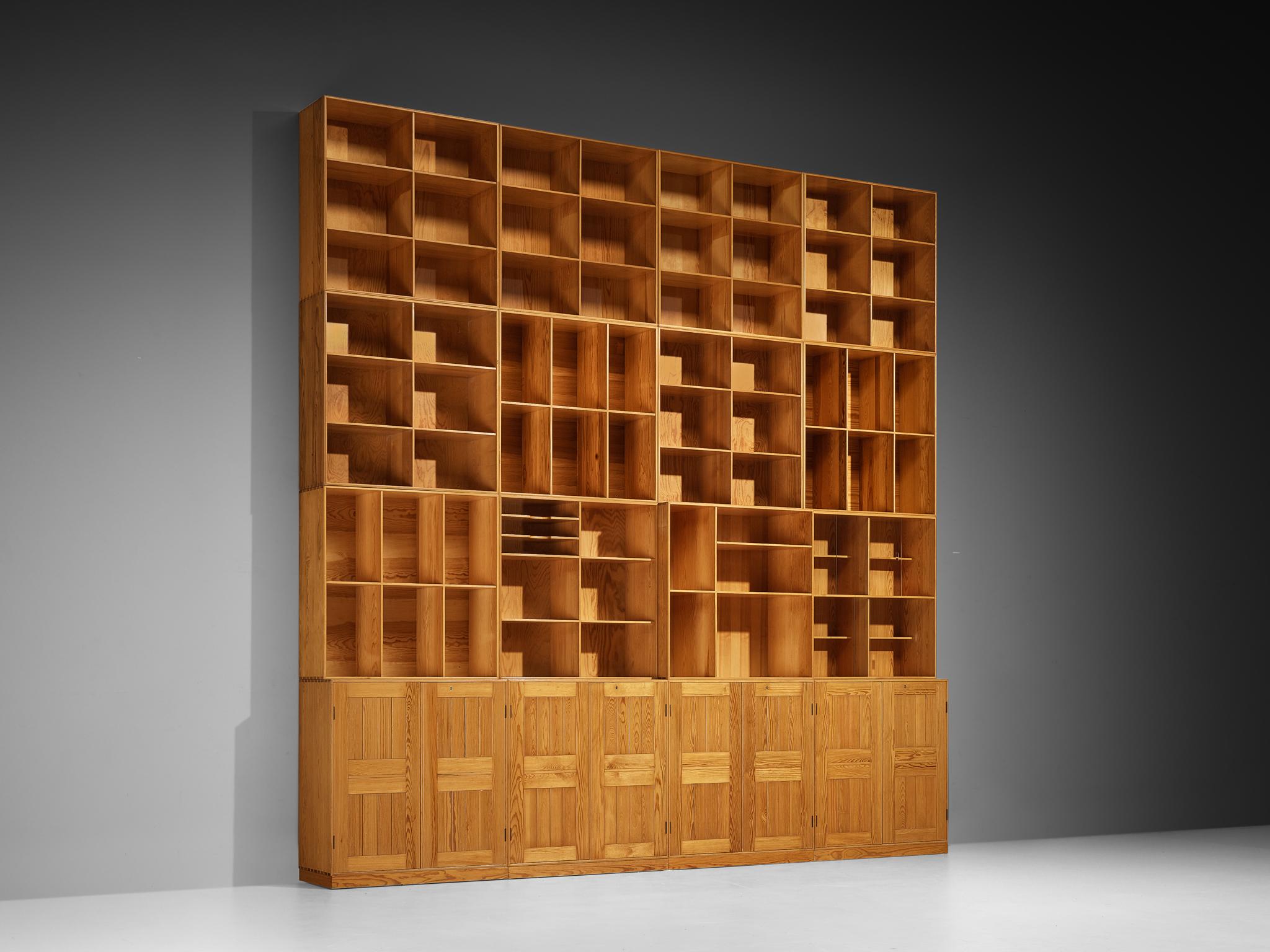 Mogens Koch para Rud Librería modular Radmussen de pino en venta 2