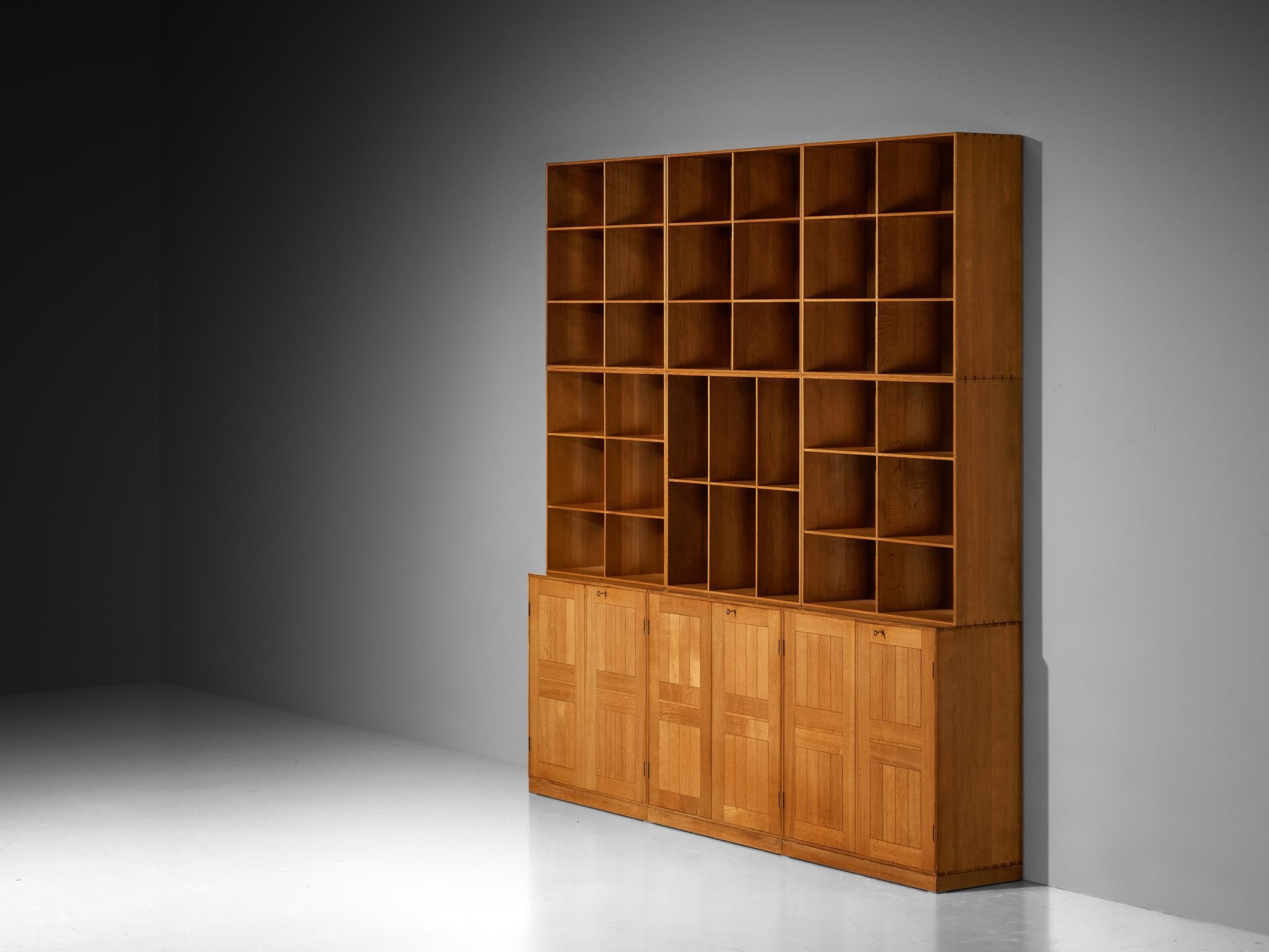 Scandinavian Modern Mogens Koch for Rud Radmussen Modular Library in Oak For Sale