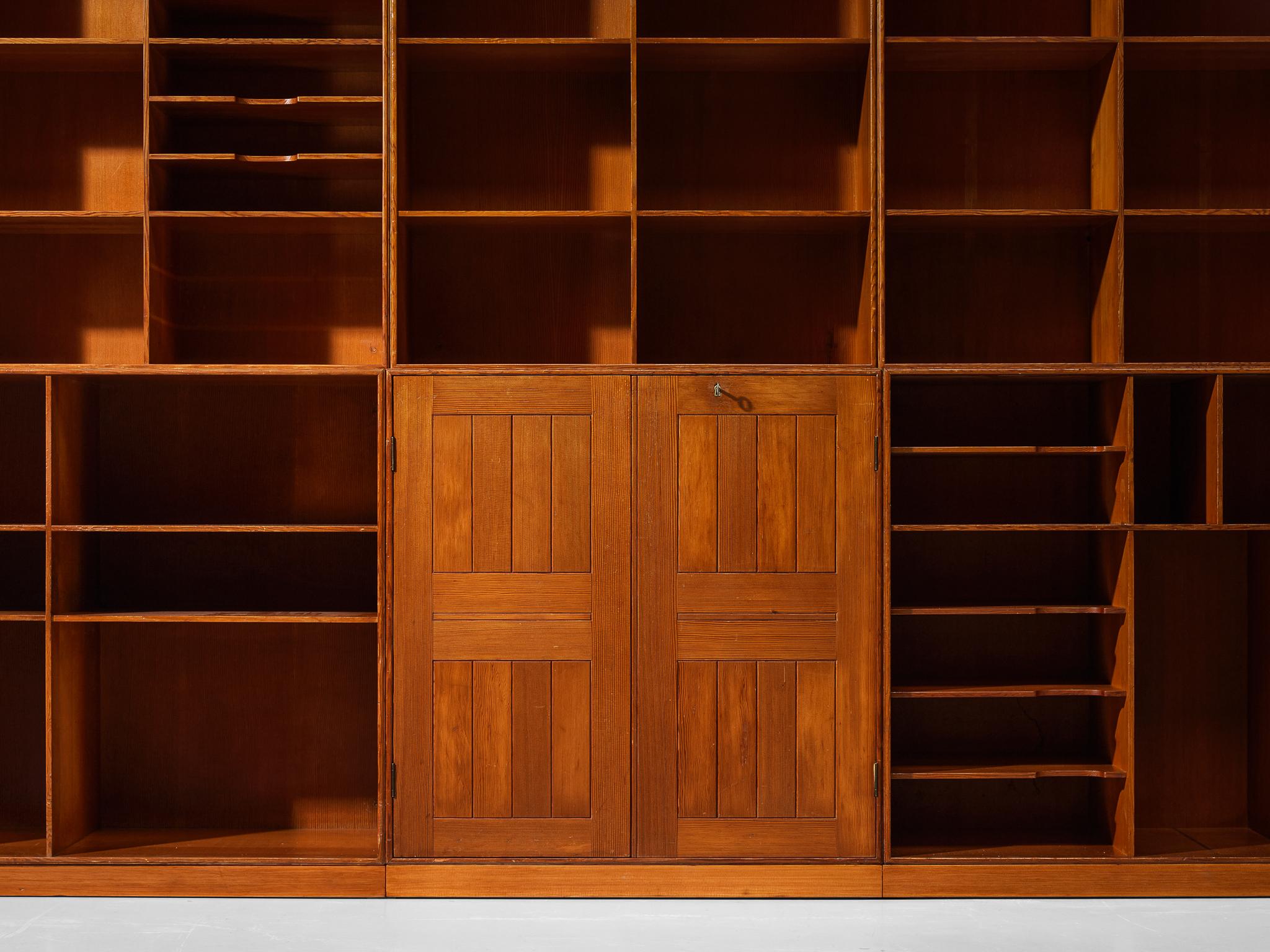 Mogens Koch for Rud. Radmussen Modular Library in Pine For Sale 2