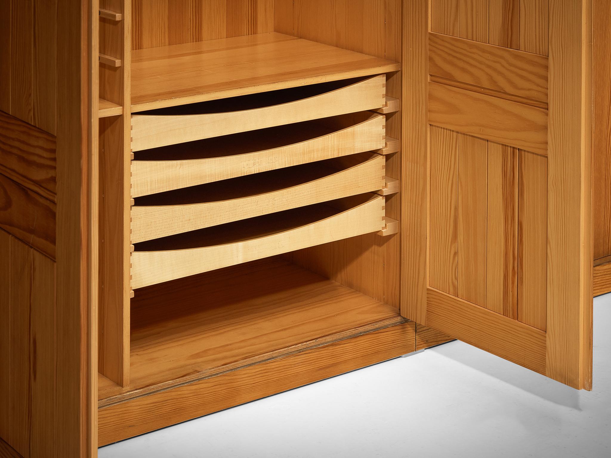 Mogens Koch for Rud. Radmussen Substantial Modular Library in Pine For Sale 2